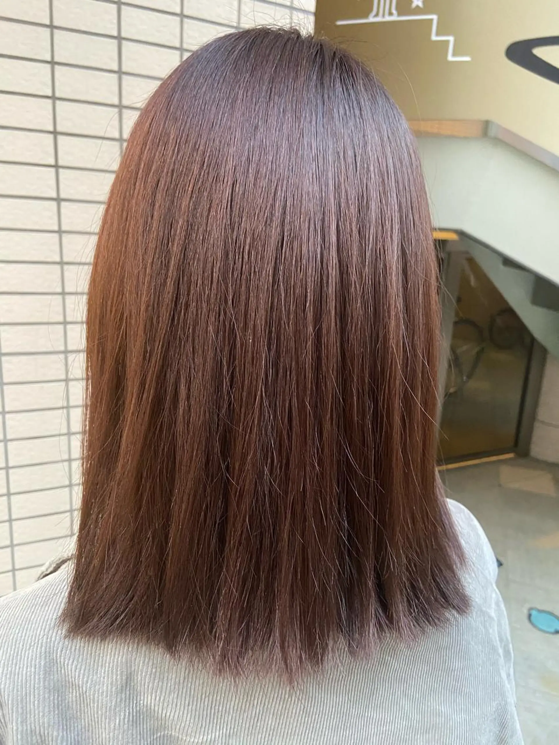 ミディアム カラー ブリーチ ブラウンカラー ブリーチなしカラー ピンクカラー ピンクブラウン カット ヘアカラー トリートメント 菊地 美憂のヘアスタイル