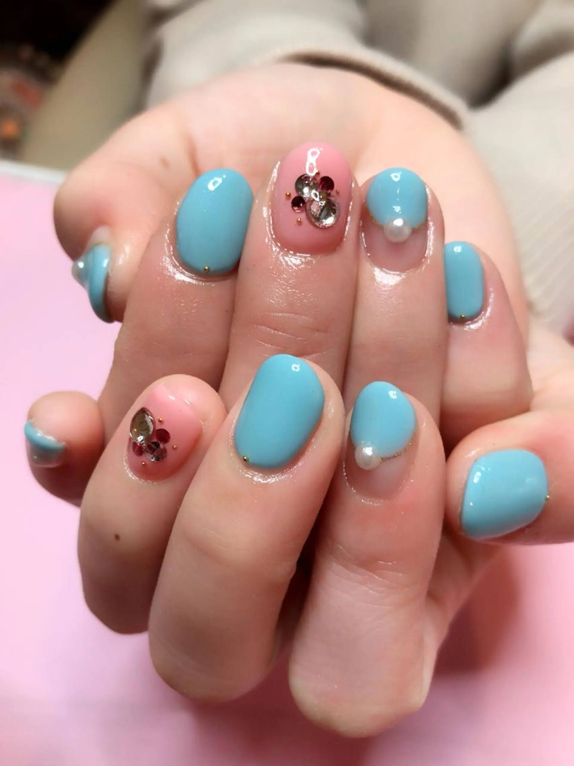 ネイル アートネイル ストーンネイル ネイル/耳つぼ /新ホワイトニングのネイルデザイン