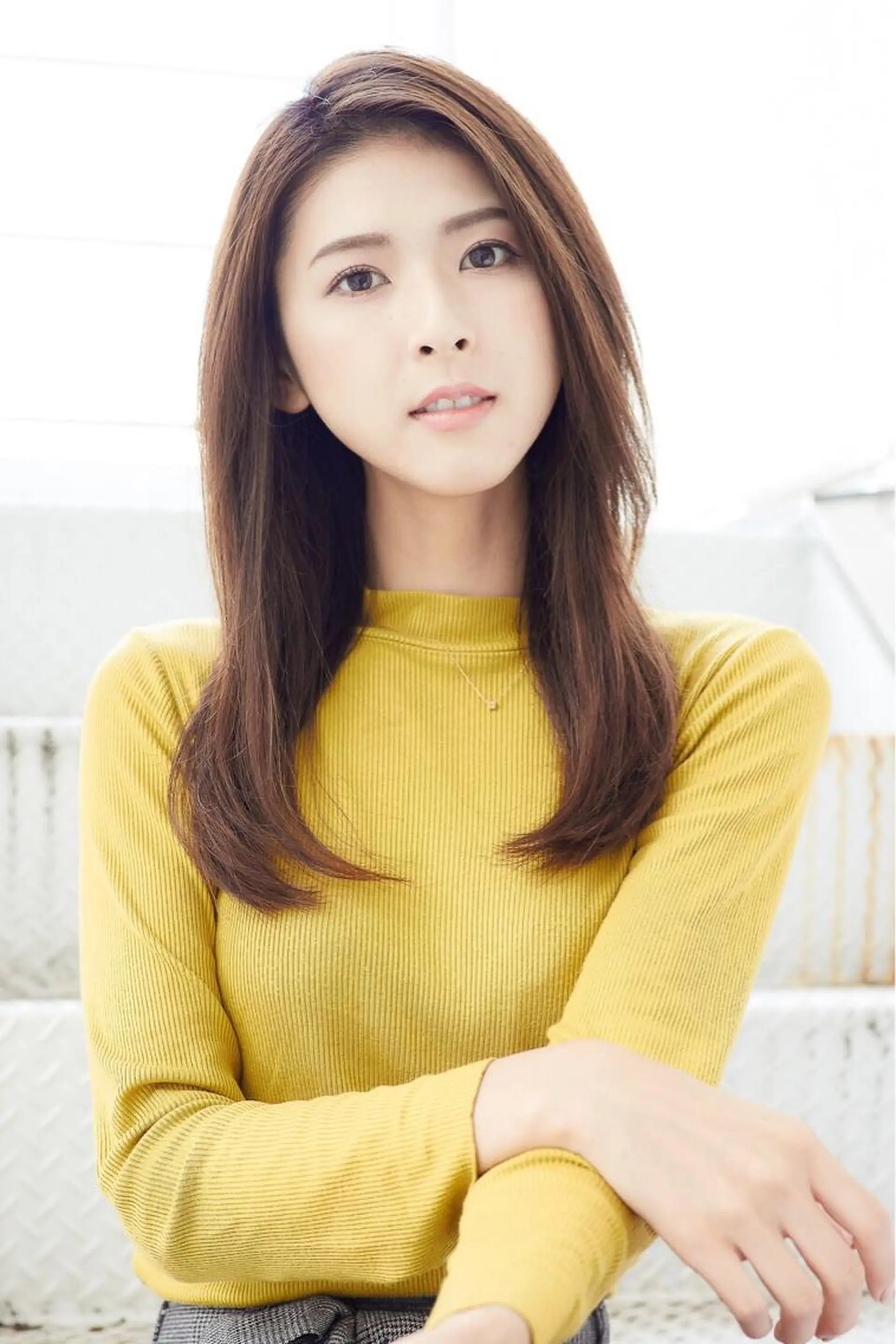 セミロング 朝比奈 志保のヘアスタイル