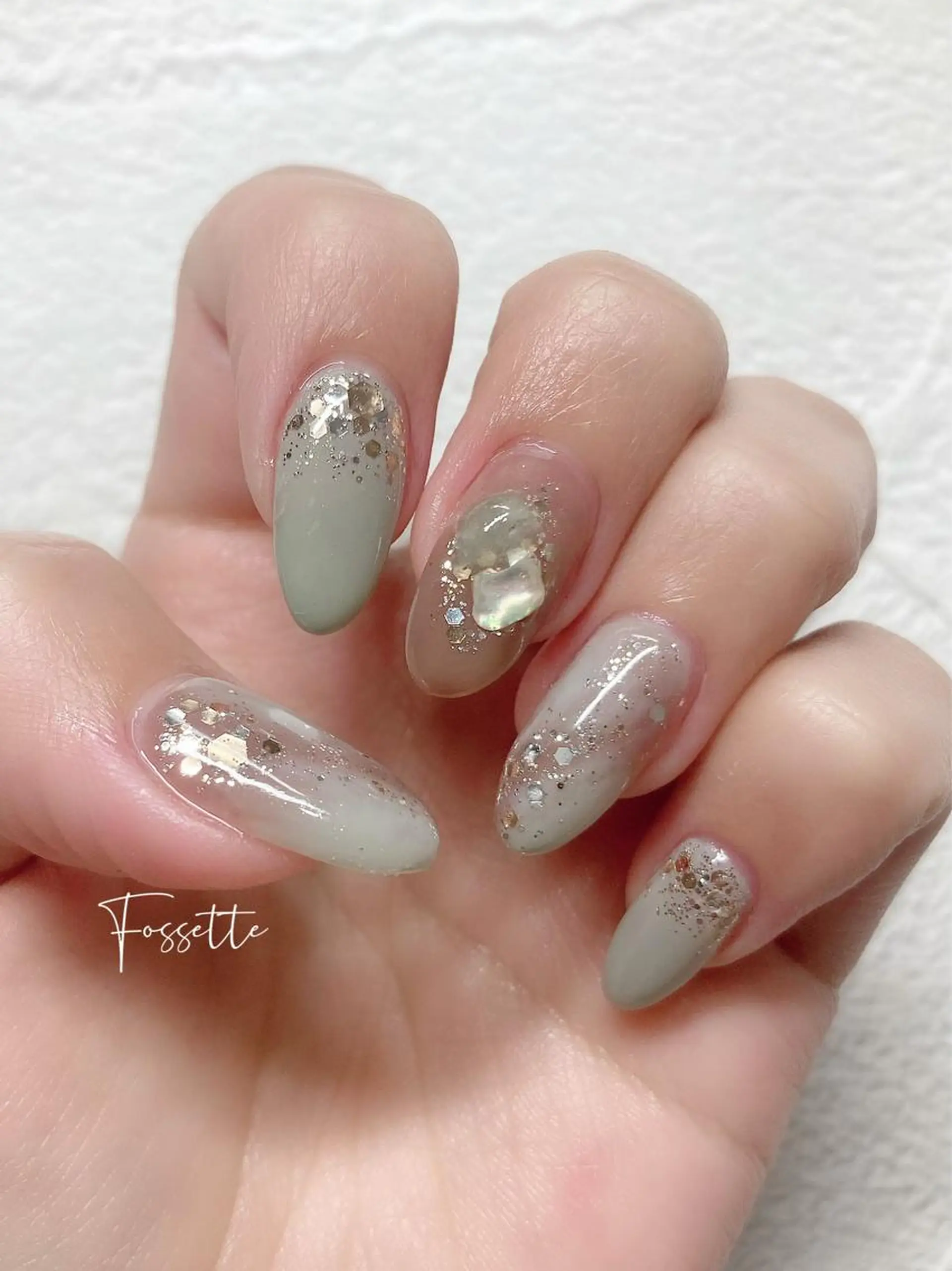 ネイル グリーン ニュアンスネイル nailsalon Fossetteのネイルデザイン