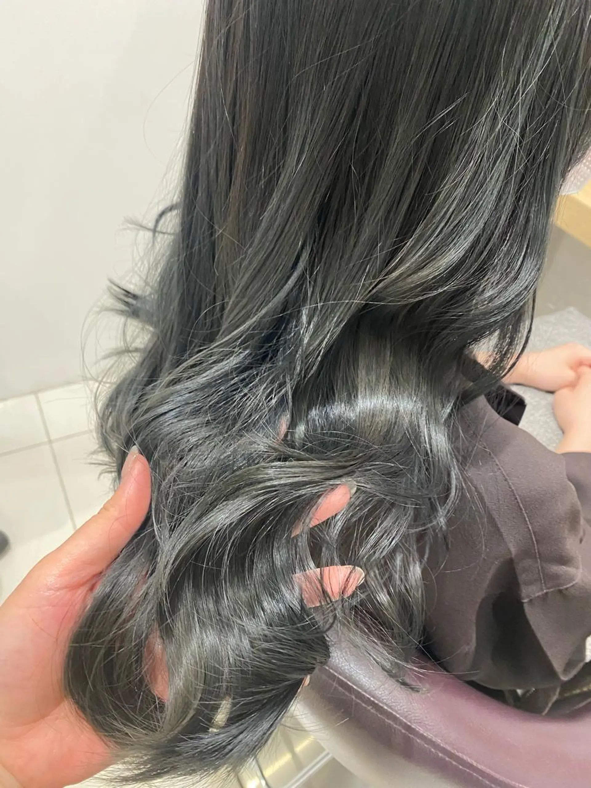 セミロング ヘアカラー ヤマグチ ナツキのヘアスタイル