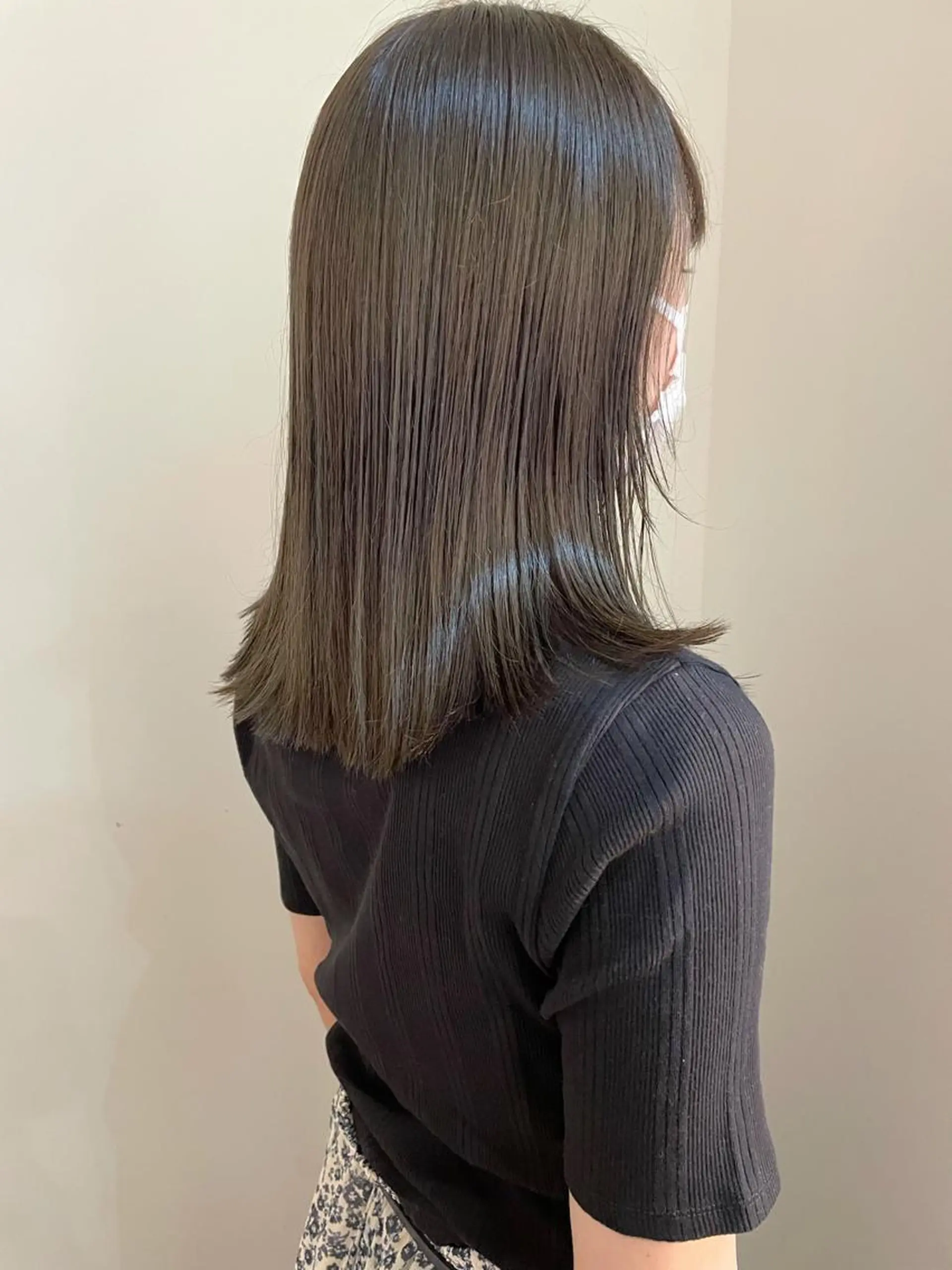 セミロング カラー アッシュ ブルーカラー ブルージュ ハイライトカラー ハイトーンカラー カット ヘアカラー トリートメント 江上拓郎/ショート /酸性ストレートのヘアスタイル