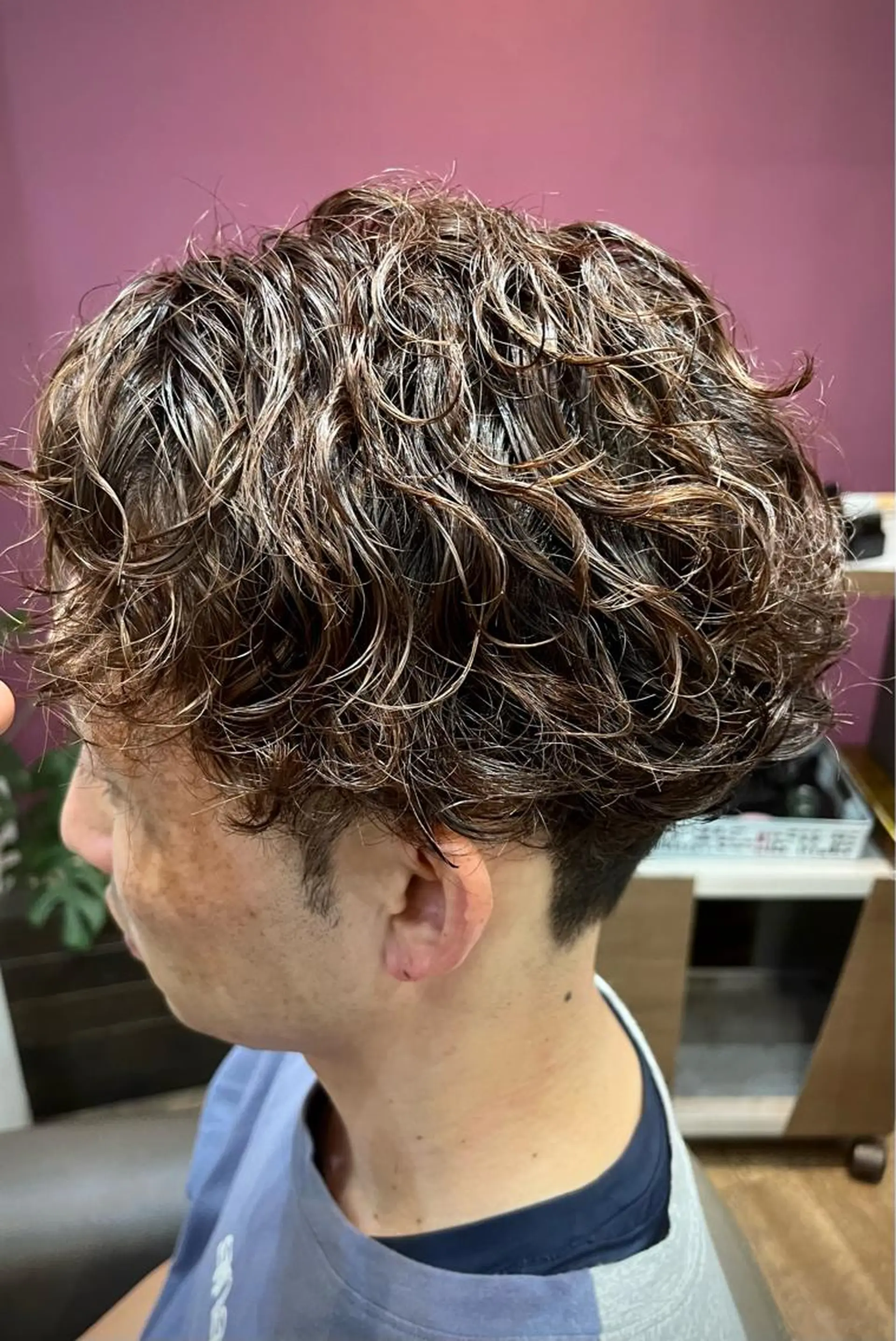 メンズ メンズパーマ カット パーマ 髪質改善、パーマ 山崎純生のヘアスタイル