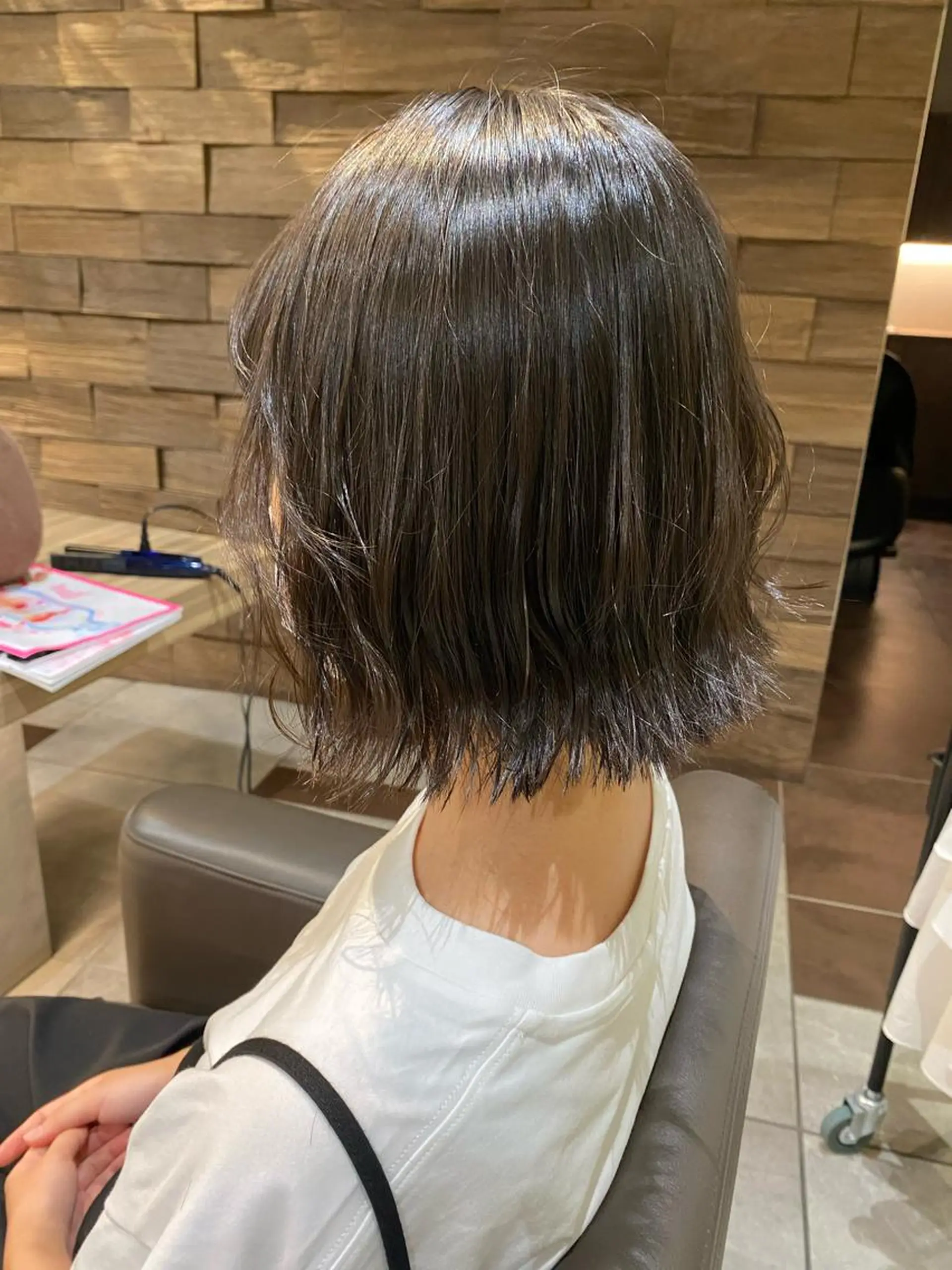 ミディアム 切りっぱなしボブ ボブ カット 川越 輝梨奈のヘアスタイル