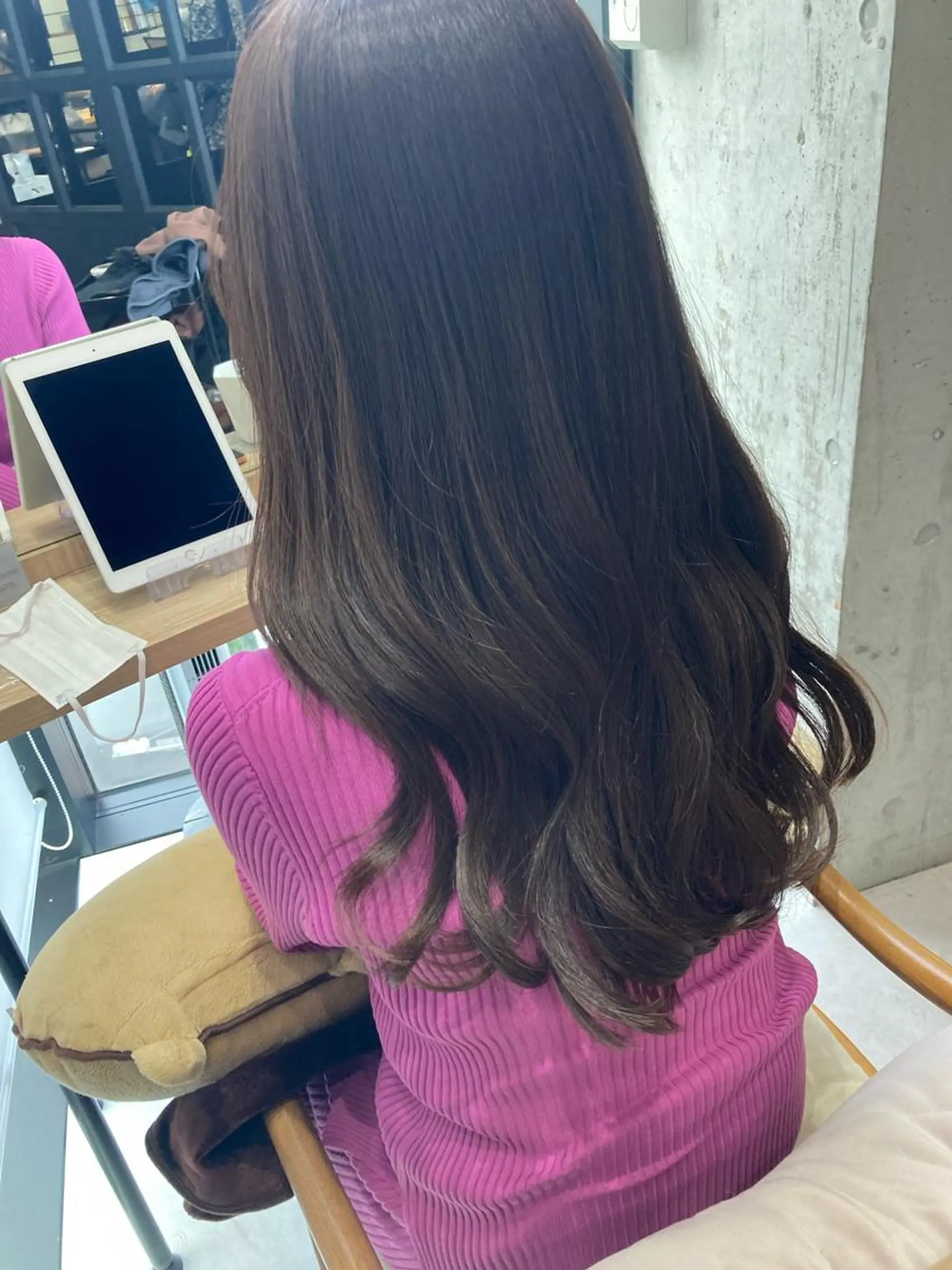 セミロング ヘアカラー トリートメント ✨色持ちの良い艶 カラー✨蟹江真世のヘアスタイル