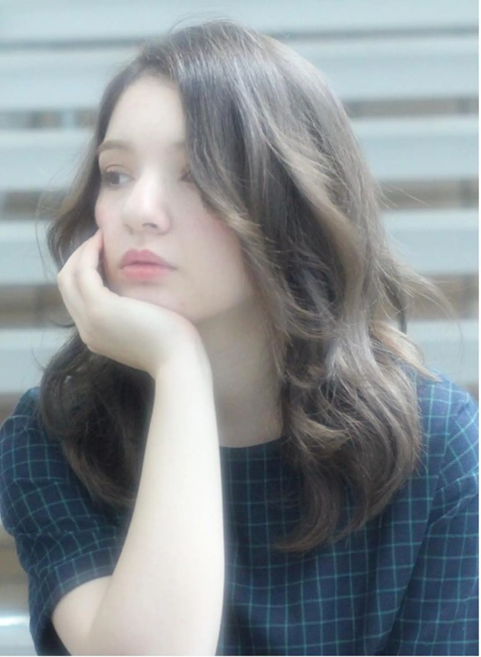 ミディアム セミロング カラー 髪質改善 ami byAbsoのヘアスタイル