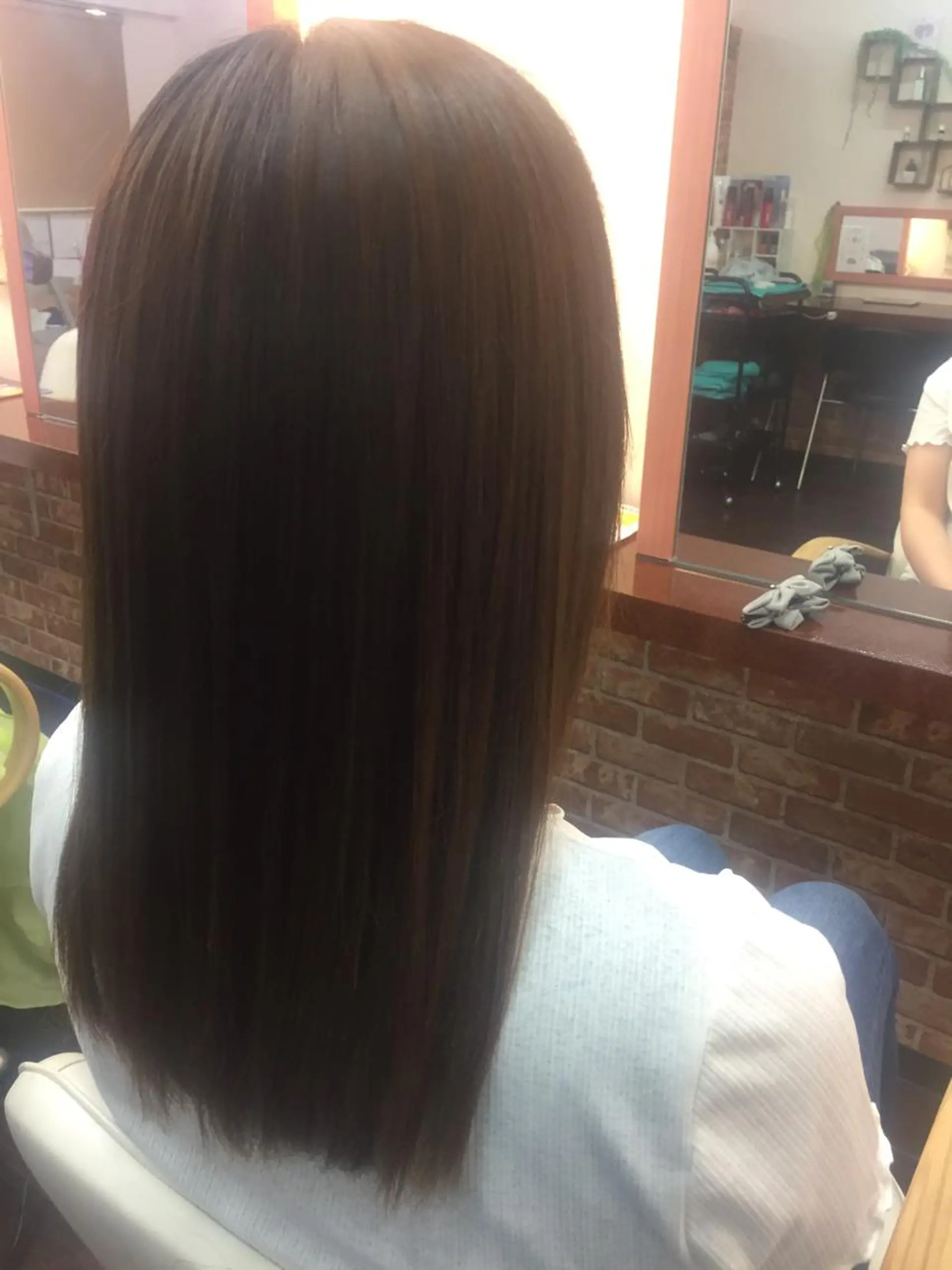 セミロング カラー パーマ 桧山 真のヘアスタイル