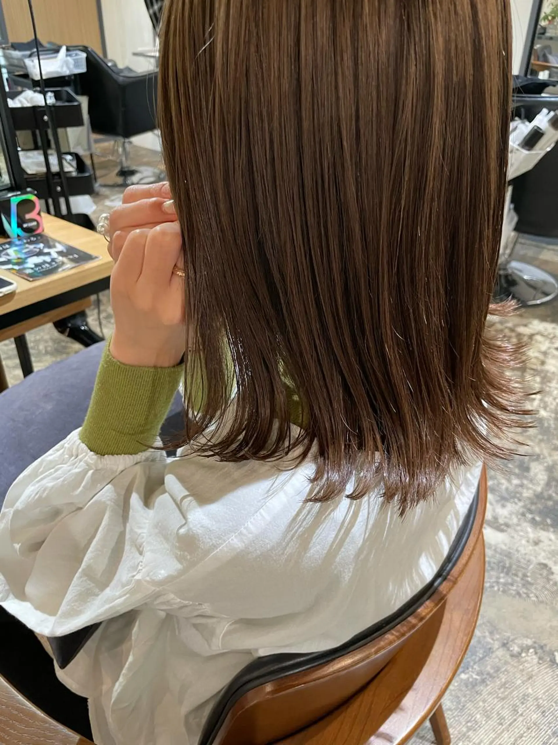 ミディアム akane .のヘアスタイル