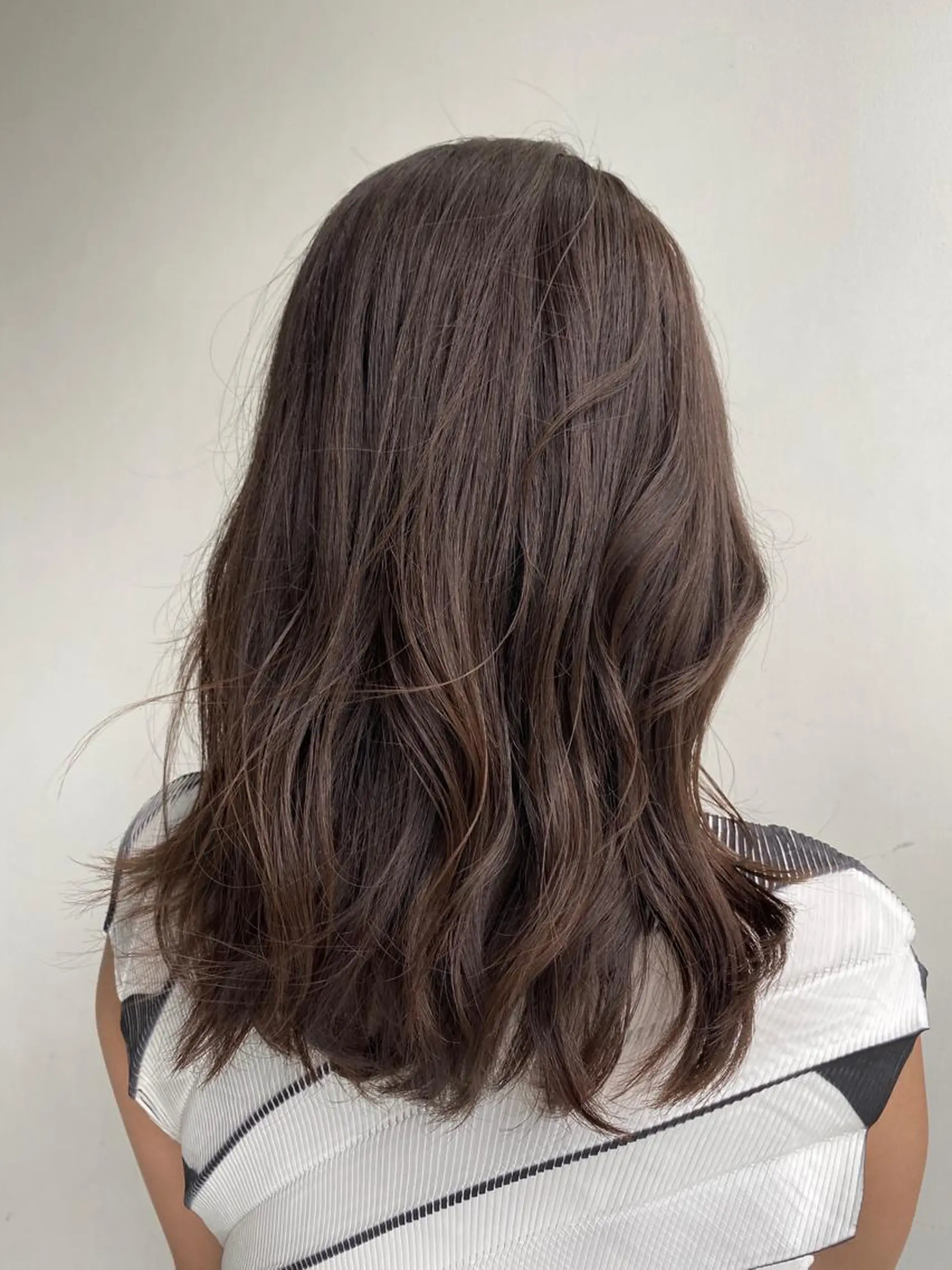 ミディアム カラー les baladins du miroir所属・🍃YURI 🍃のヘアスタイル