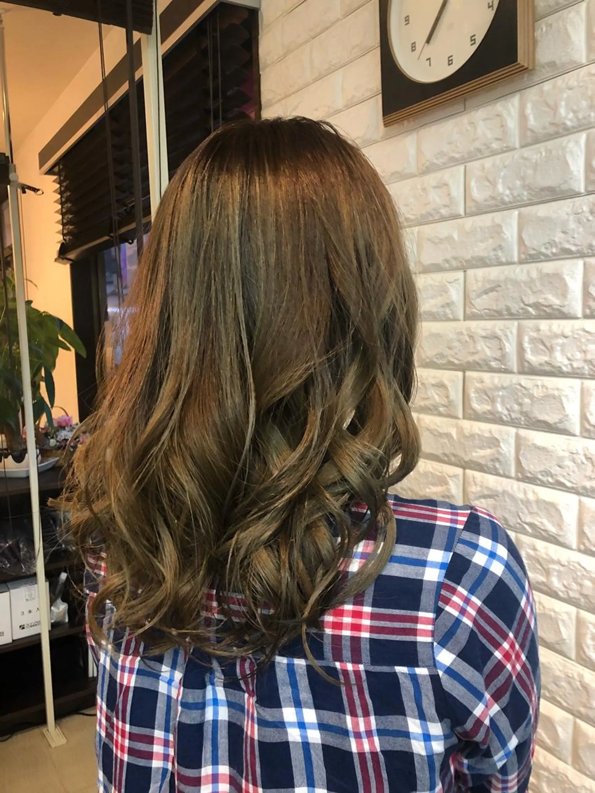 セミロング カラー ヘアアレンジ 清原 悠理のヘアスタイル