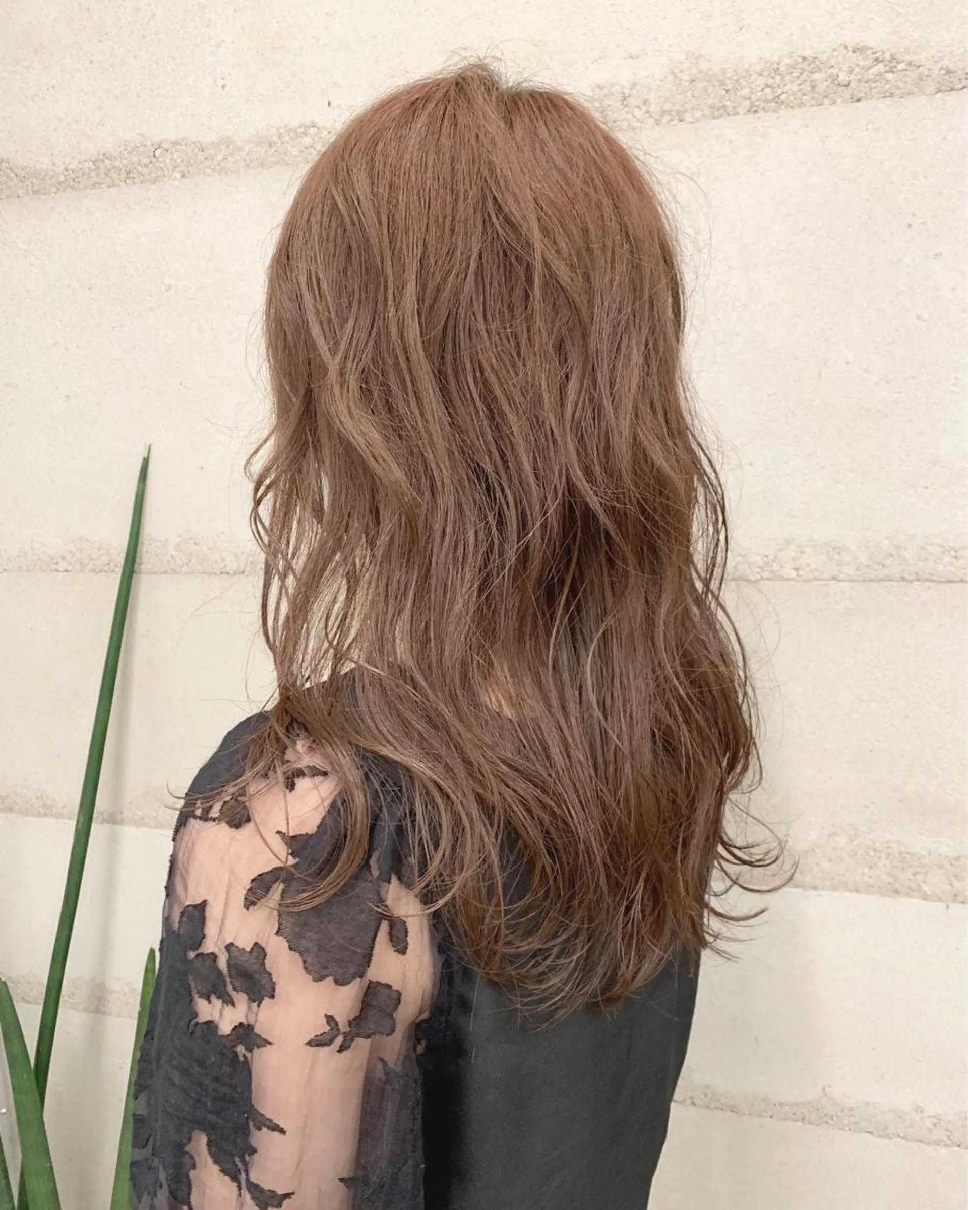 ロング 透明感/オリーブ/ グレージュ/YUKAのヘアスタイル