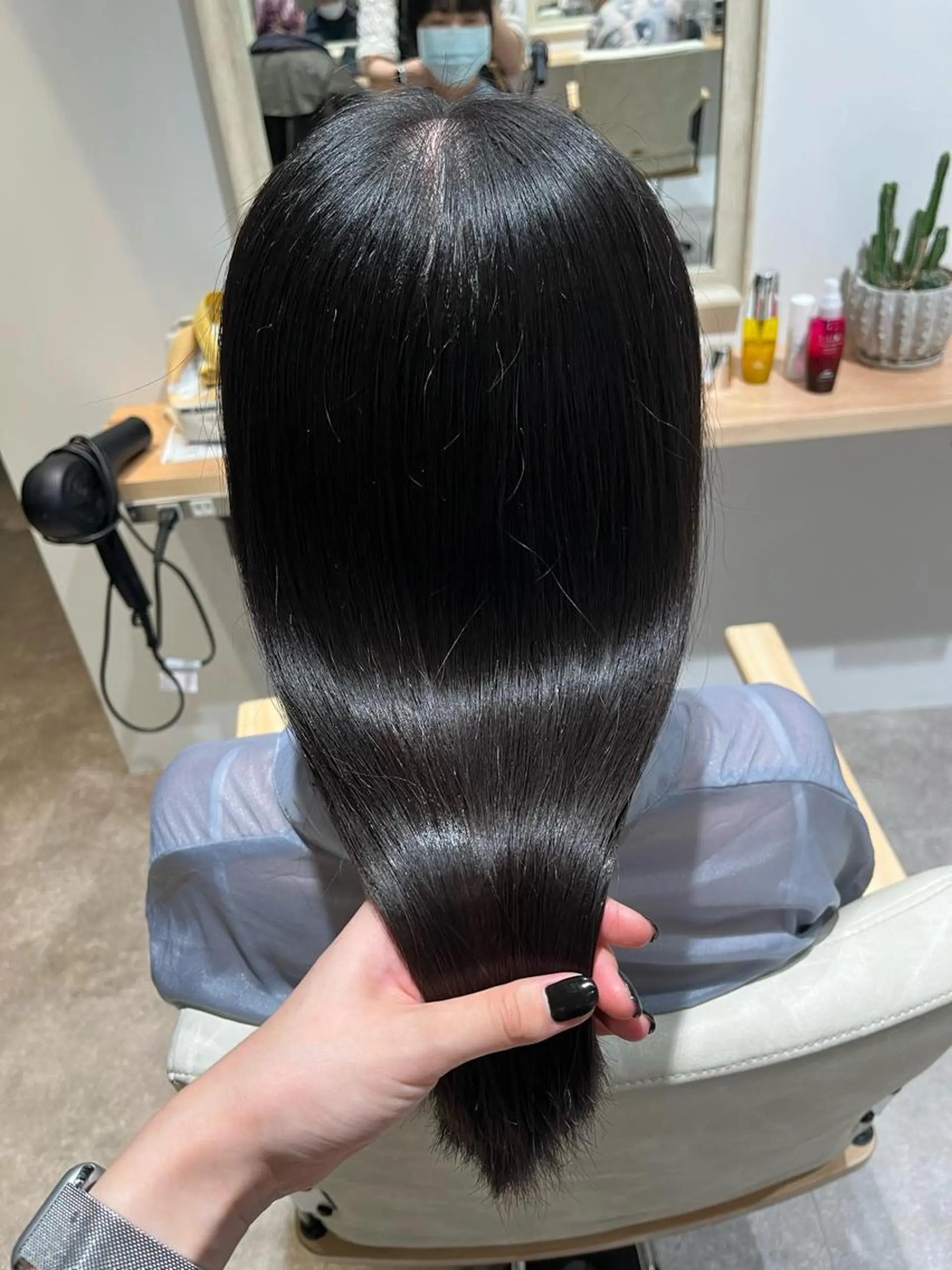 セミロング カラー トリートメント ZEST kalon RINAのヘアスタイル