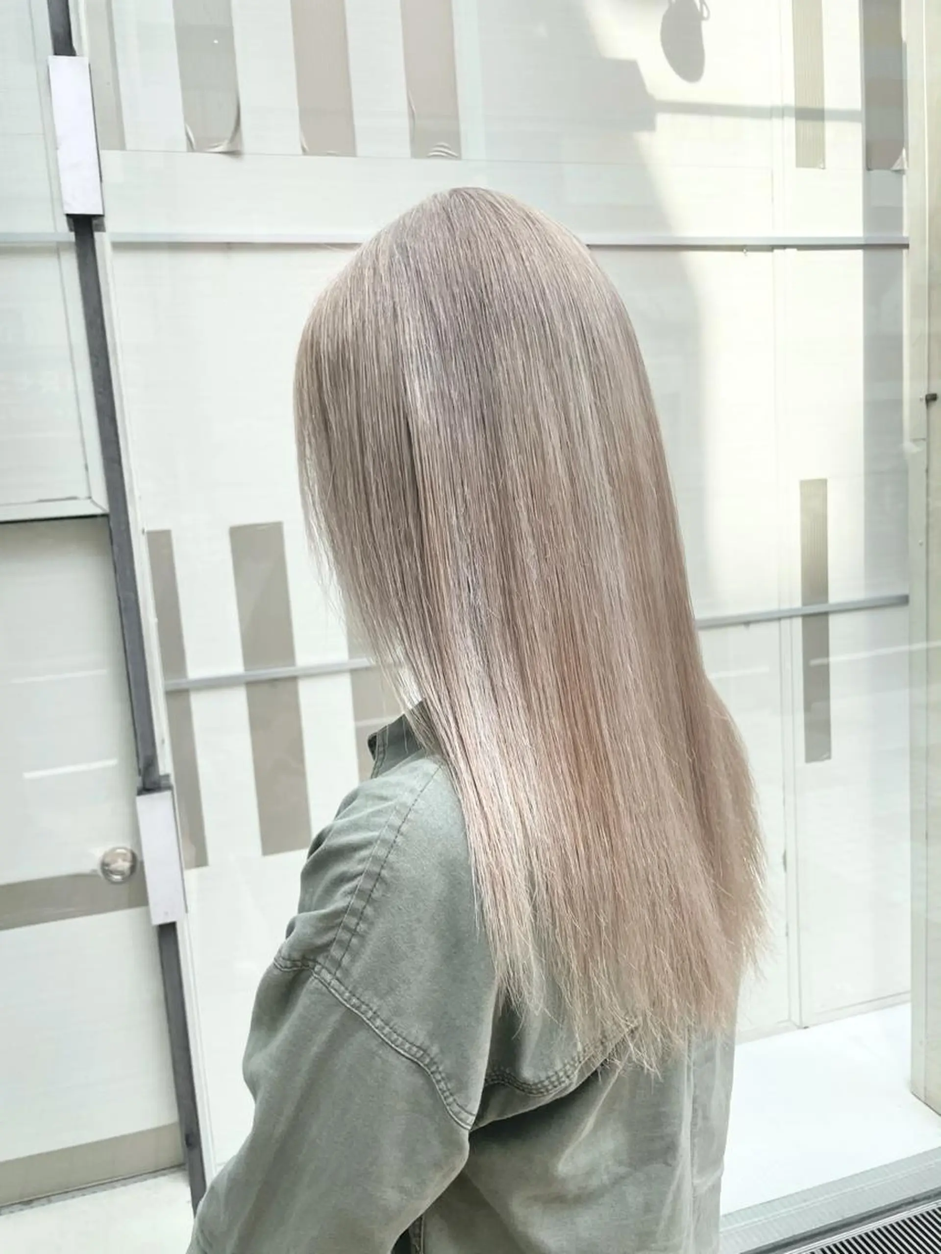 ロング カラー アッシュ 黒髪 ブルーカラー ブルーブラック ブラウンカラー トレンドカラー MAHOのヘアスタイル