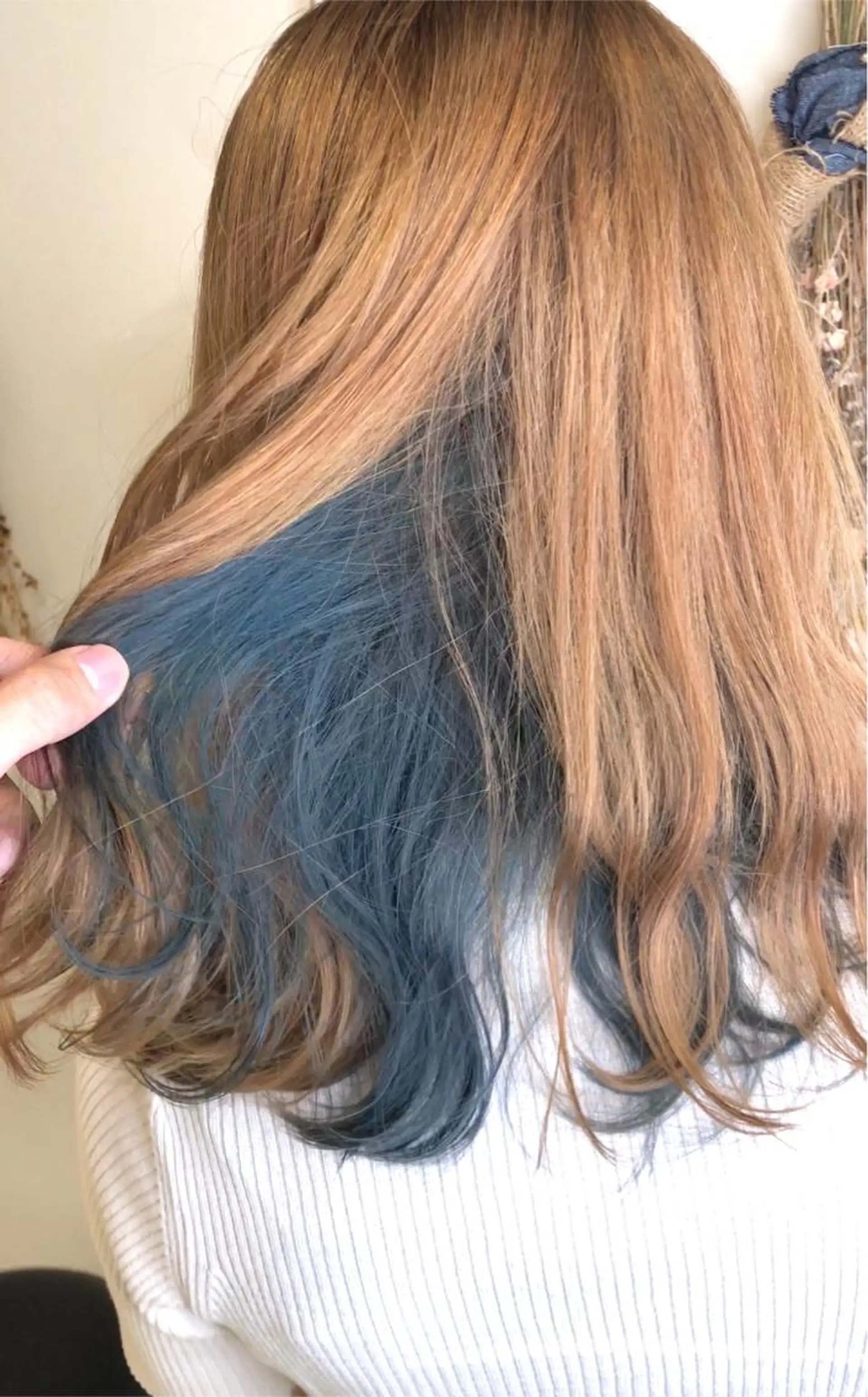 ミディアム カラー ブリーチ ブルーカラー カット ヘアカラー 門田 恭弥のヘアスタイル