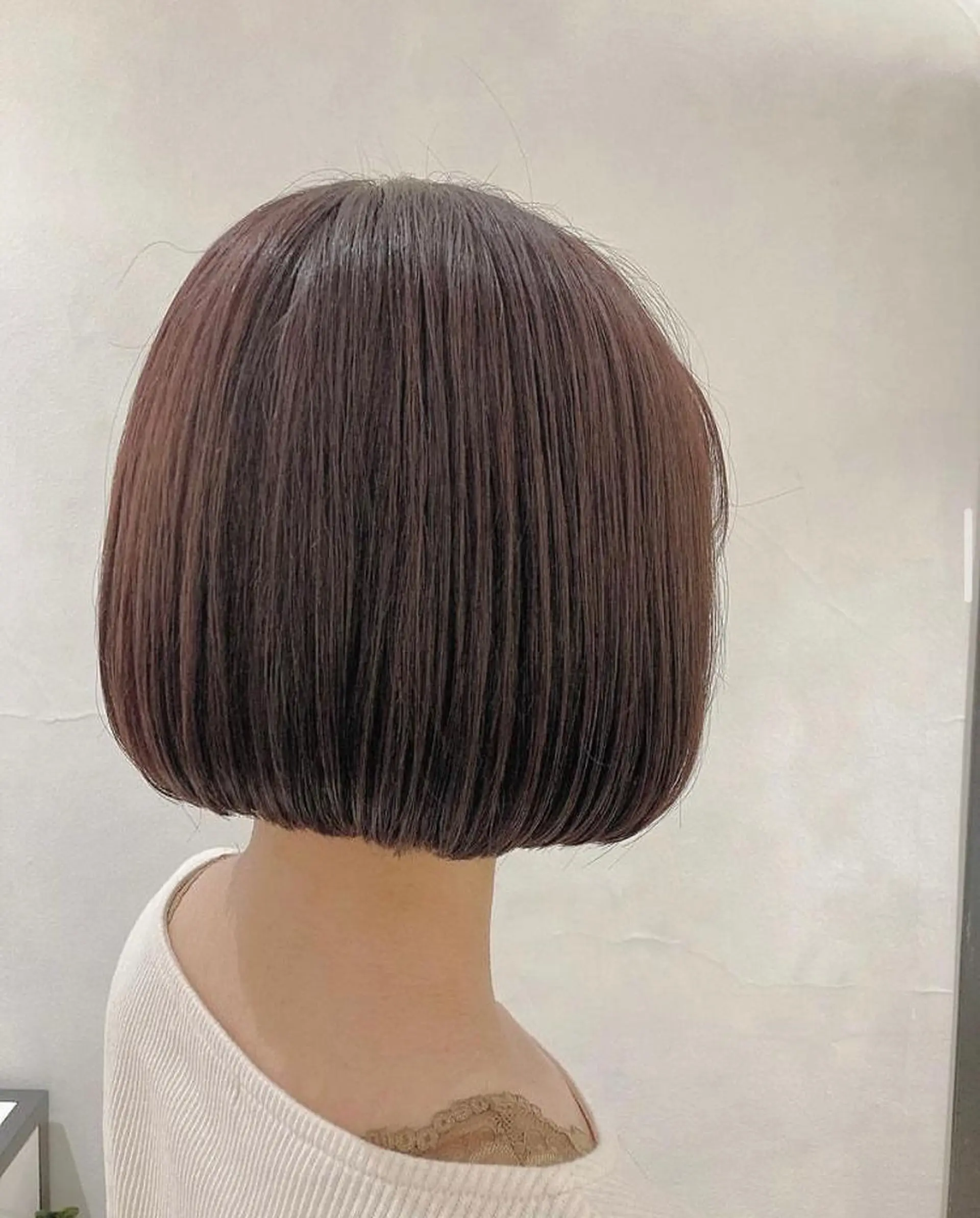ショート カラー ヘアアレンジ 切りっぱなしボブ ボブ 外ハネヘア エグチ アキラのヘアスタイル