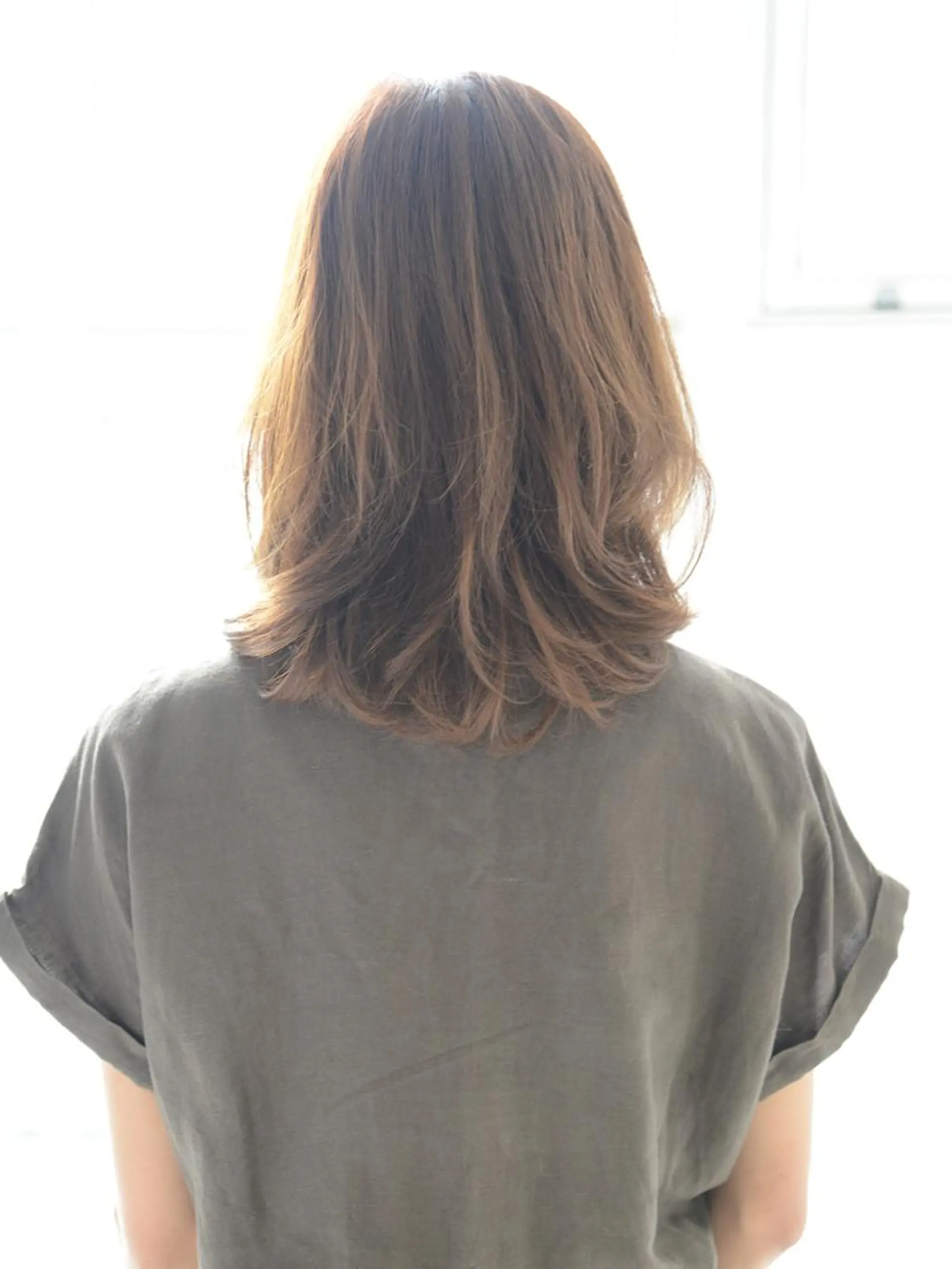ミディアム セミロング パーマ 黒川 真実のヘアスタイル