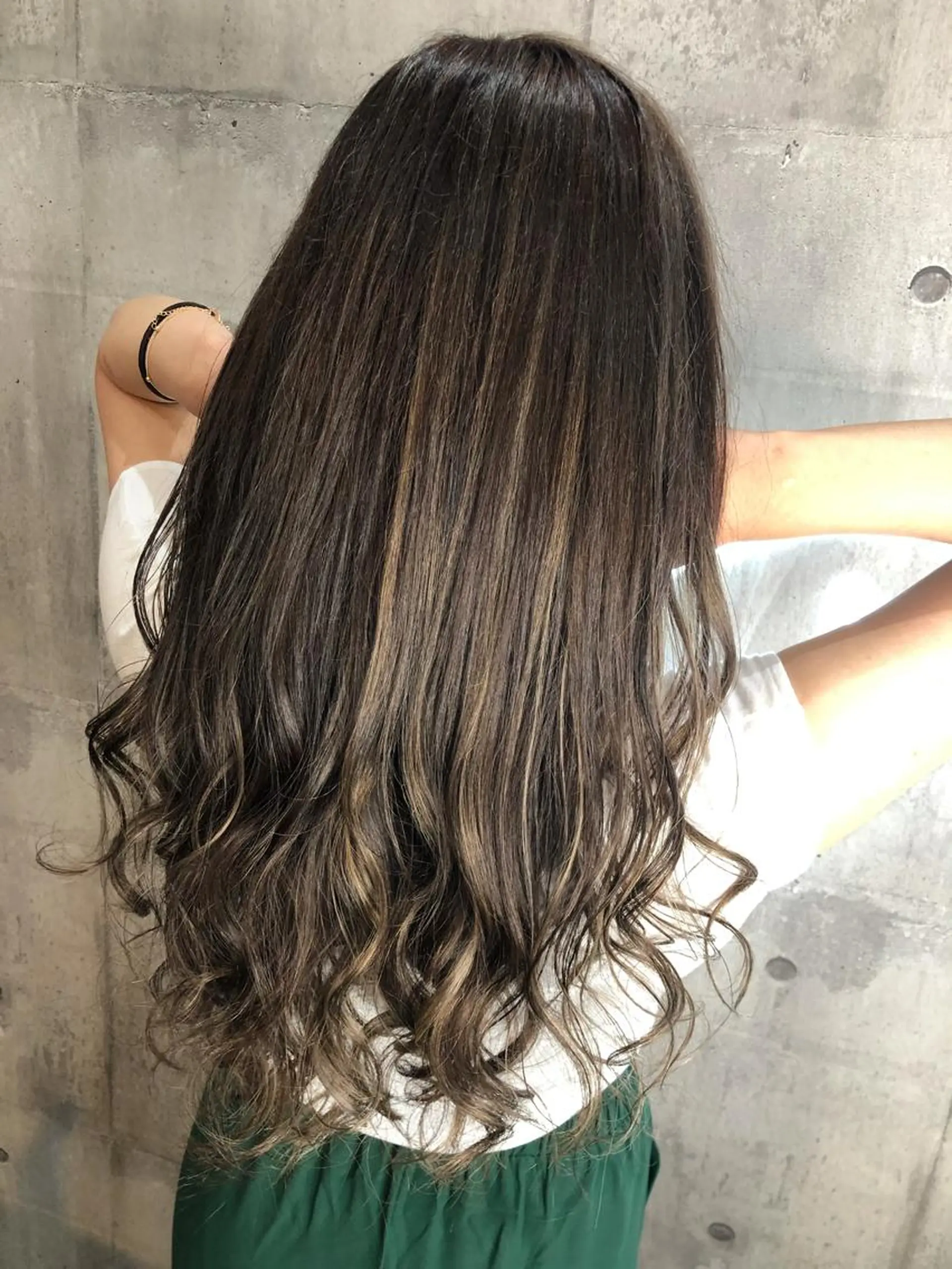 ロング カラー パーマ ヘアアレンジ メンズ キッズ ネイル マツエク・マツパ シールエクステ メンズバレイヤージュ メンズハイライト メンズインナーカラー メンズ韓国風 北千住10分 肥高　壮汰のヘアスタイル