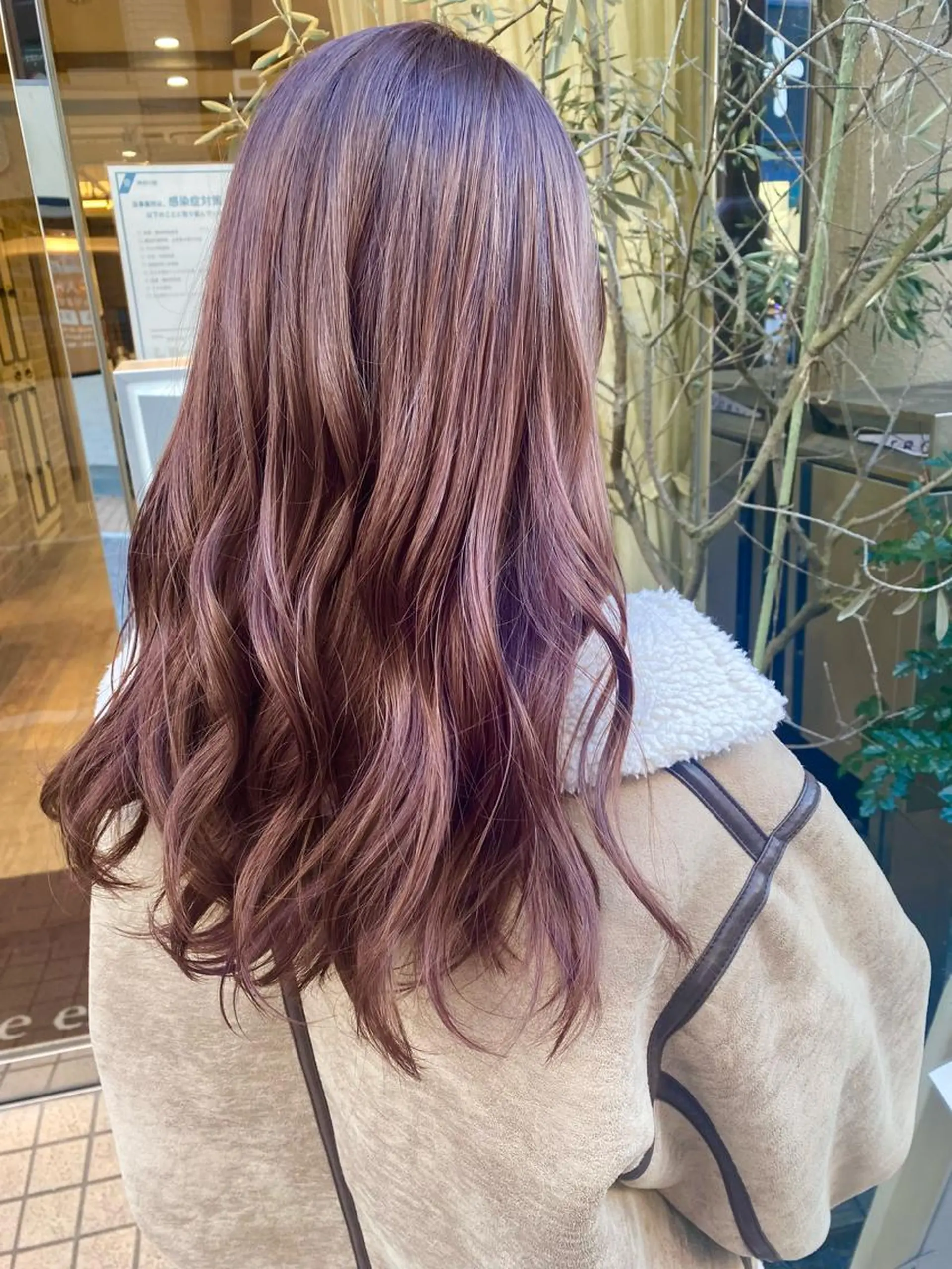 ロング カラー ヘアカラー 宮内 真乃のヘアスタイル