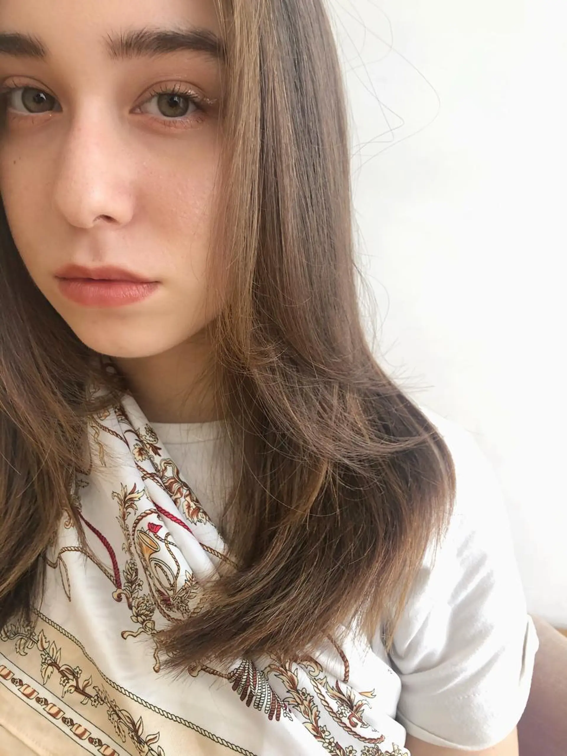 セミロング 外国人風カラー 美容室Violet所属・伊藤 ひかりのヘアスタイル