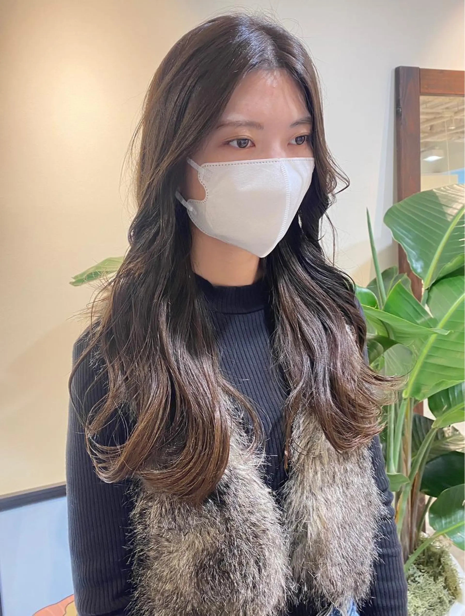 セミロング カラー ブリーチ 透明感カラー ダブルカラー ブリーチなしカラー 髪質改善 当日予約大歓迎💗 依田瑞希のヘアスタイル