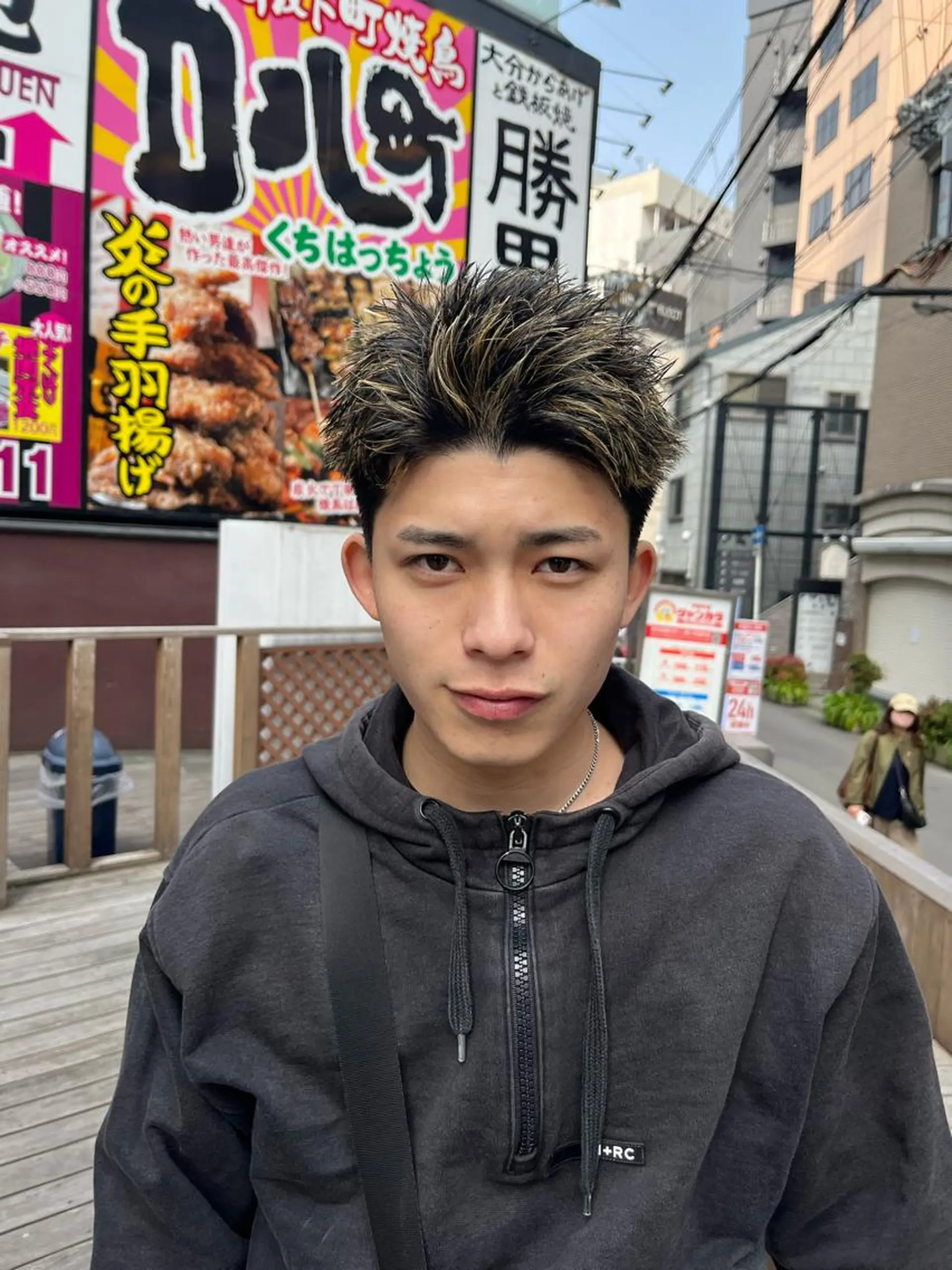 ショート カラー メンズ スパイキーショート ショートヘア カット ヘアカラー トリートメント ヘアセット Men's salon ANSWER所属・メンズサロン ANSWERのヘアスタイル