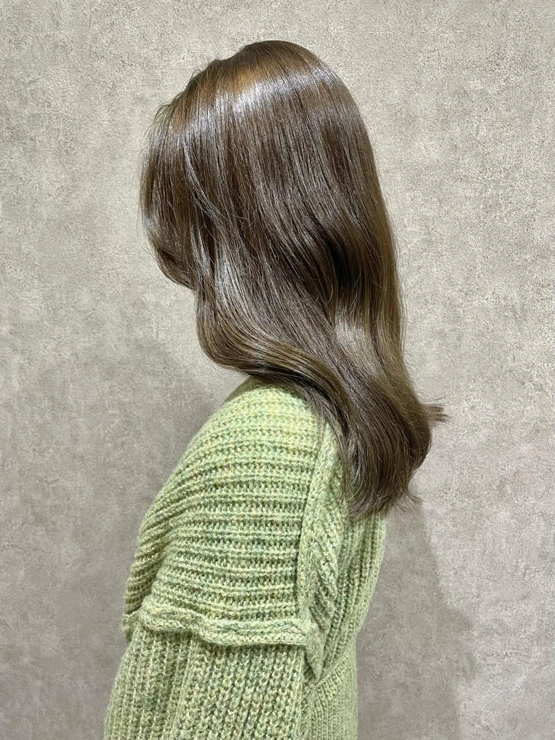 セミロング salowin銀座6丁目所属・銀座 Megumiのヘアスタイル