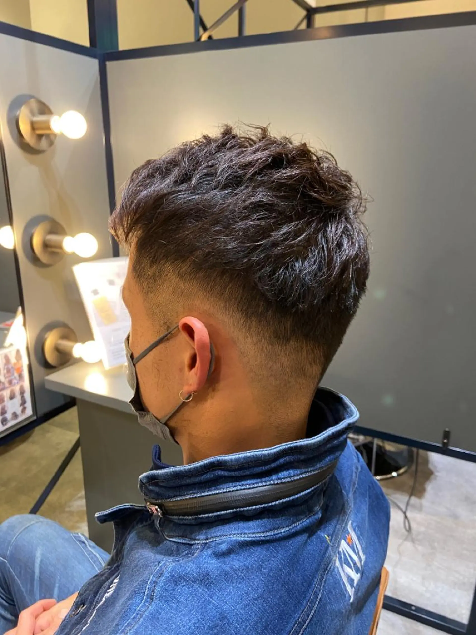 メンズ フェードカット ノイシキ サキのヘアスタイル