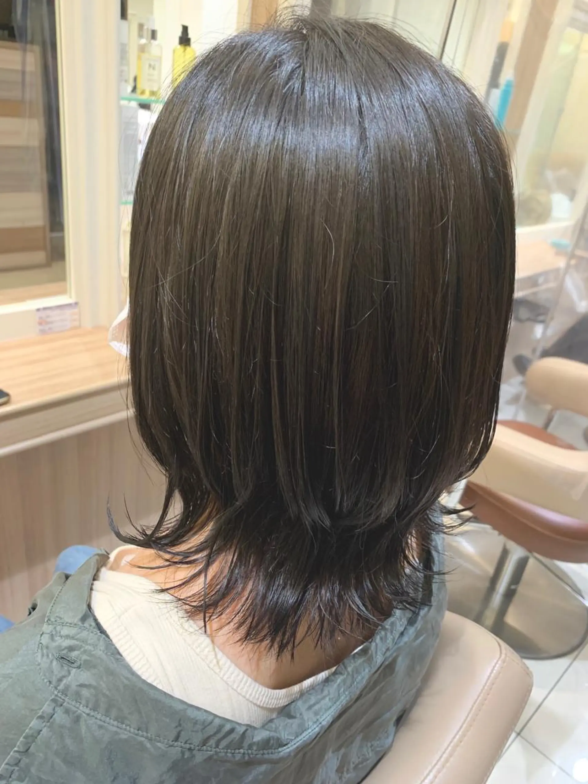 ミディアム カラー CUT  STUDIO 141所属・渡部 恭子のヘアスタイル