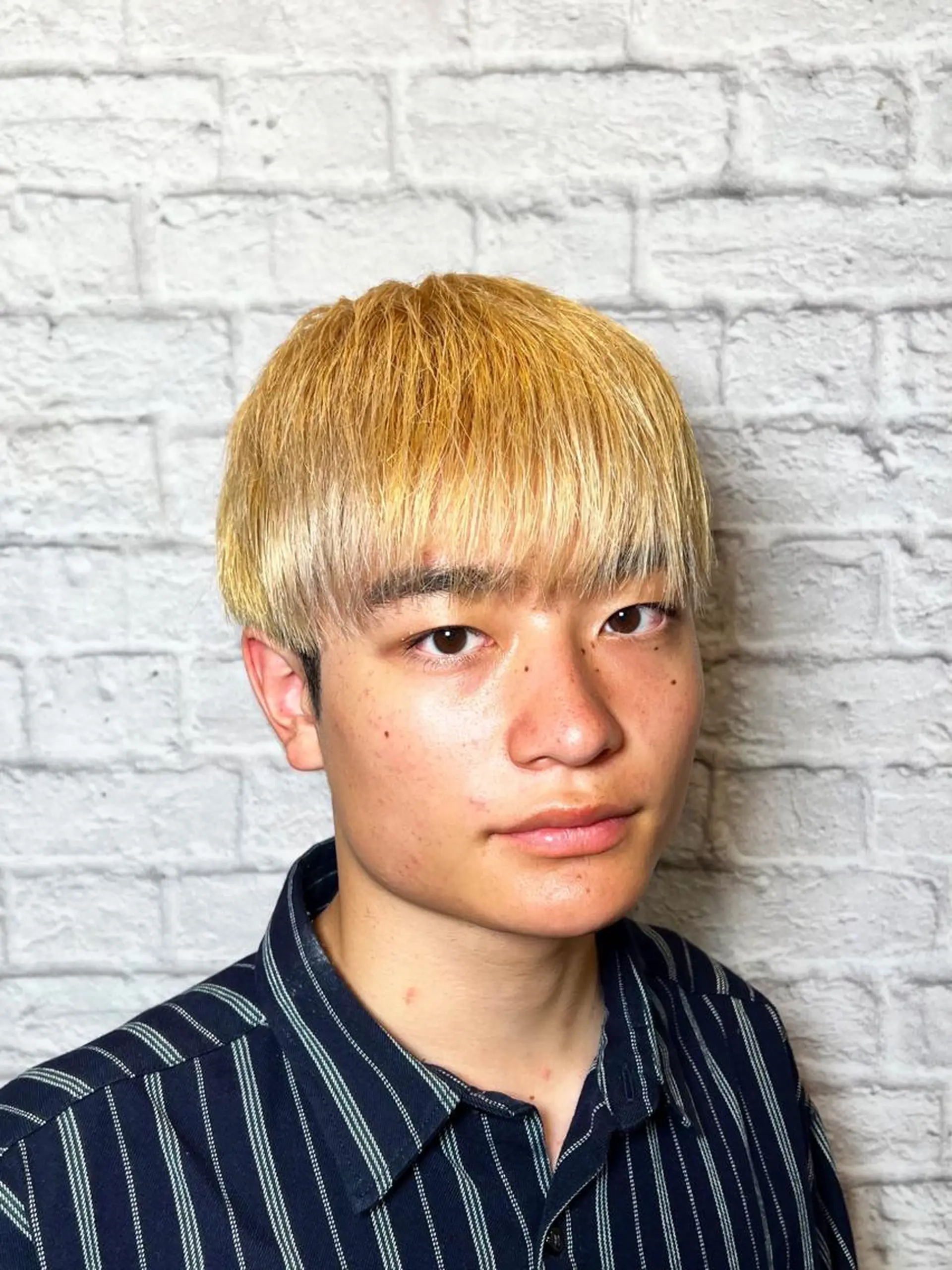 ショート カラー ヘアアレンジ メンズ メンズハイトーン ハイトーンカラー メンズカット/パーマ 山崎航平💈のヘアスタイル