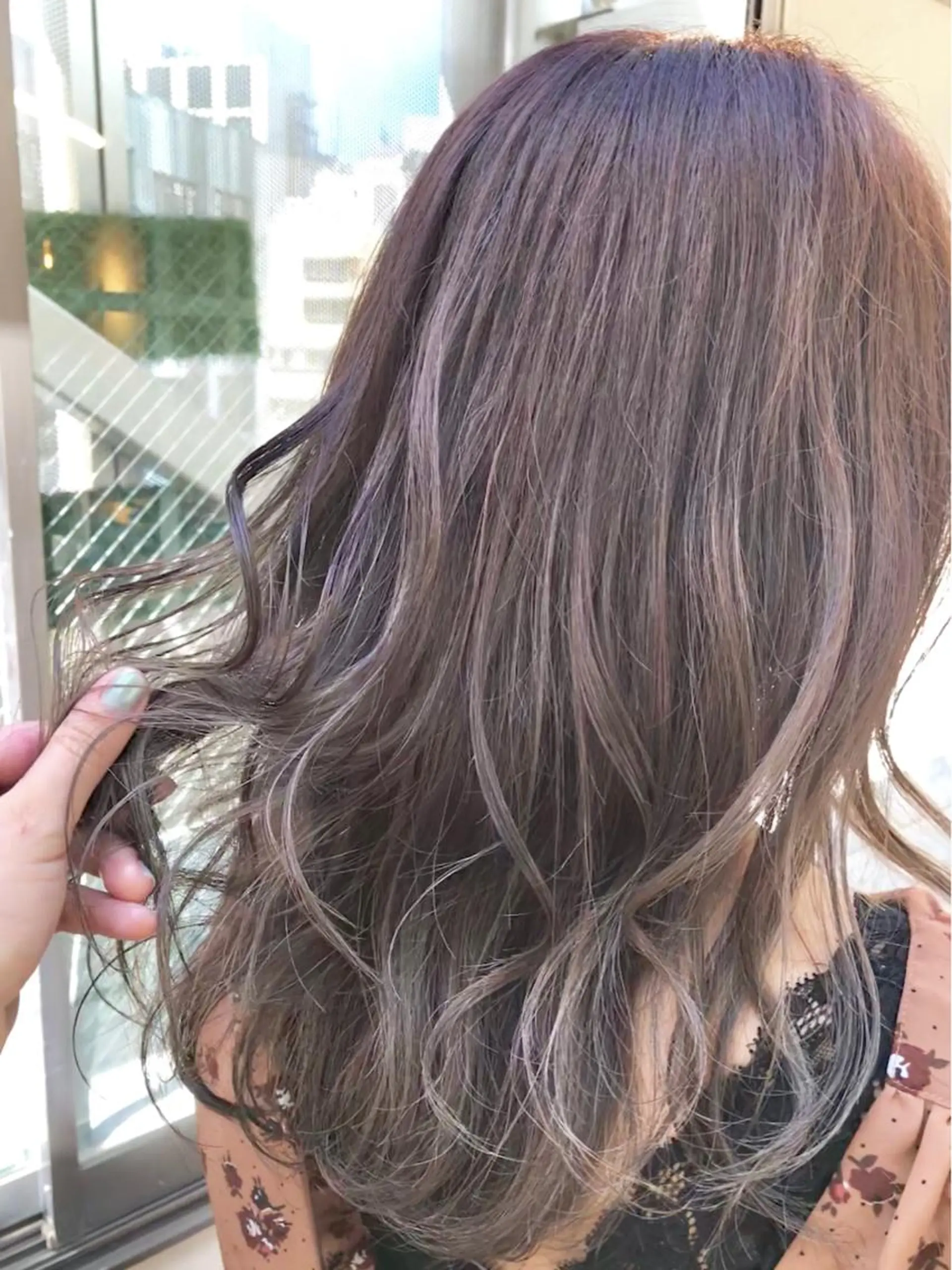 ミディアム カラー ブリーチ イルミナカラー ブリーチなしカラー 悩み解決/艶髪/ LISAのヘアスタイル