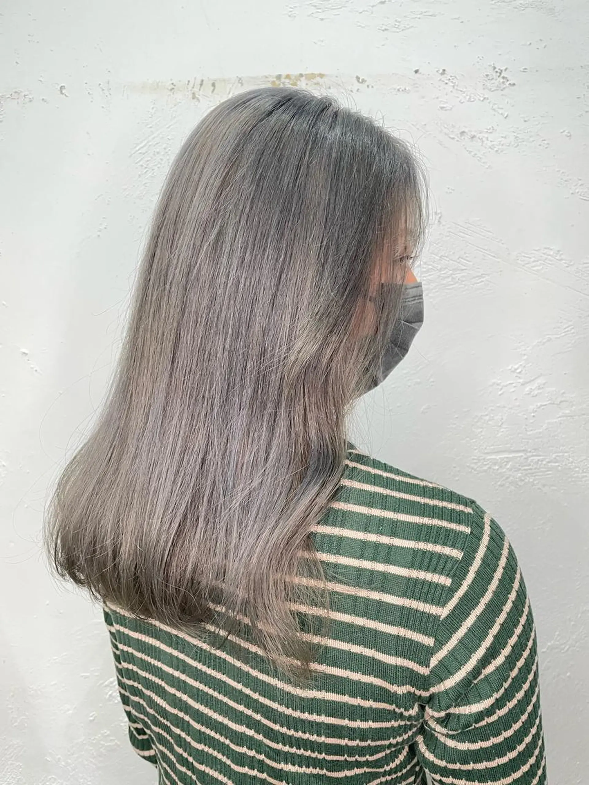 セミロング 大内 志穂のヘアスタイル