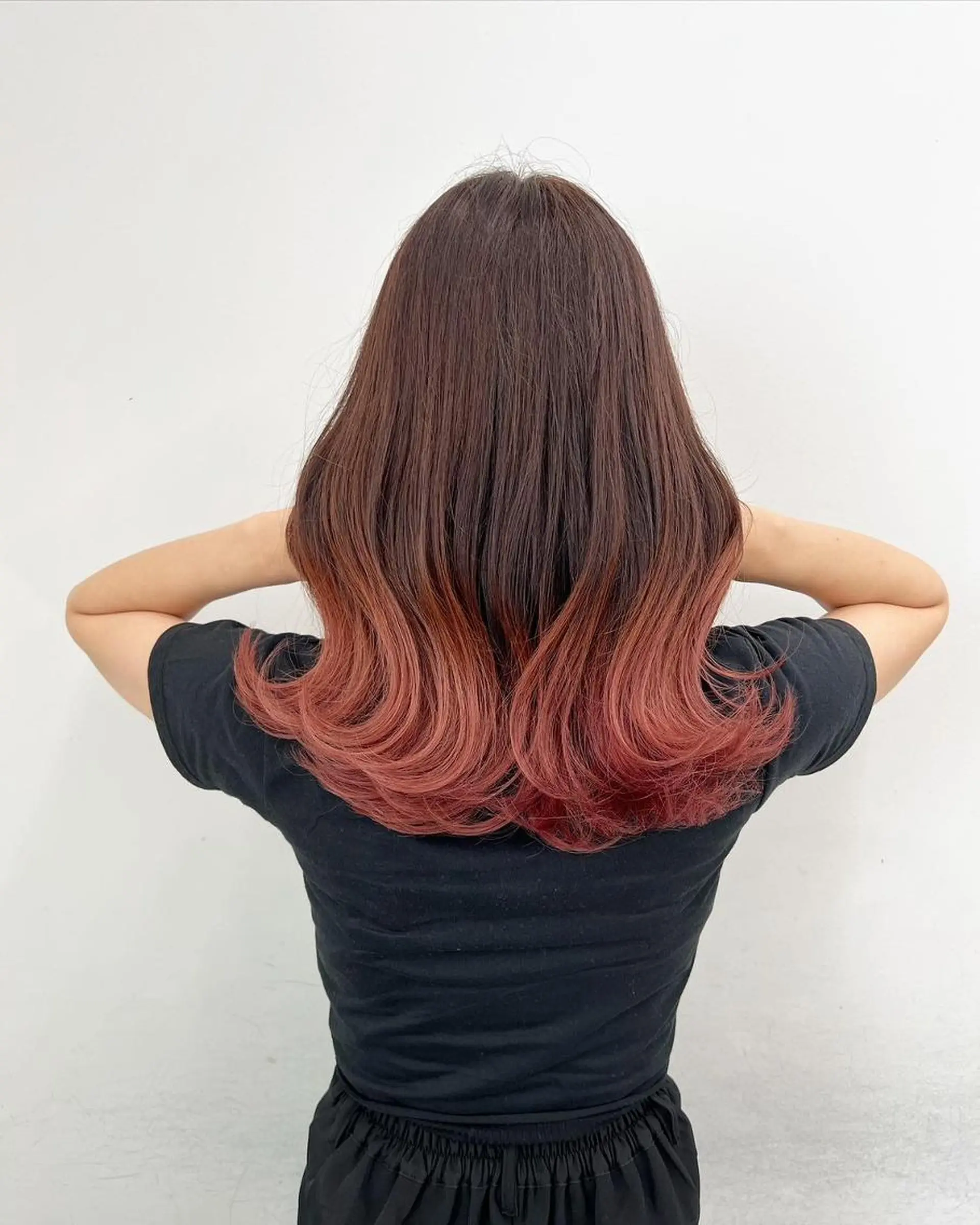 セミロング カラー アディクシーカラー アッシュ ブルーカラー ダークアッシュ グレージュ 【公式】amble luxe 中野のヘアスタイル