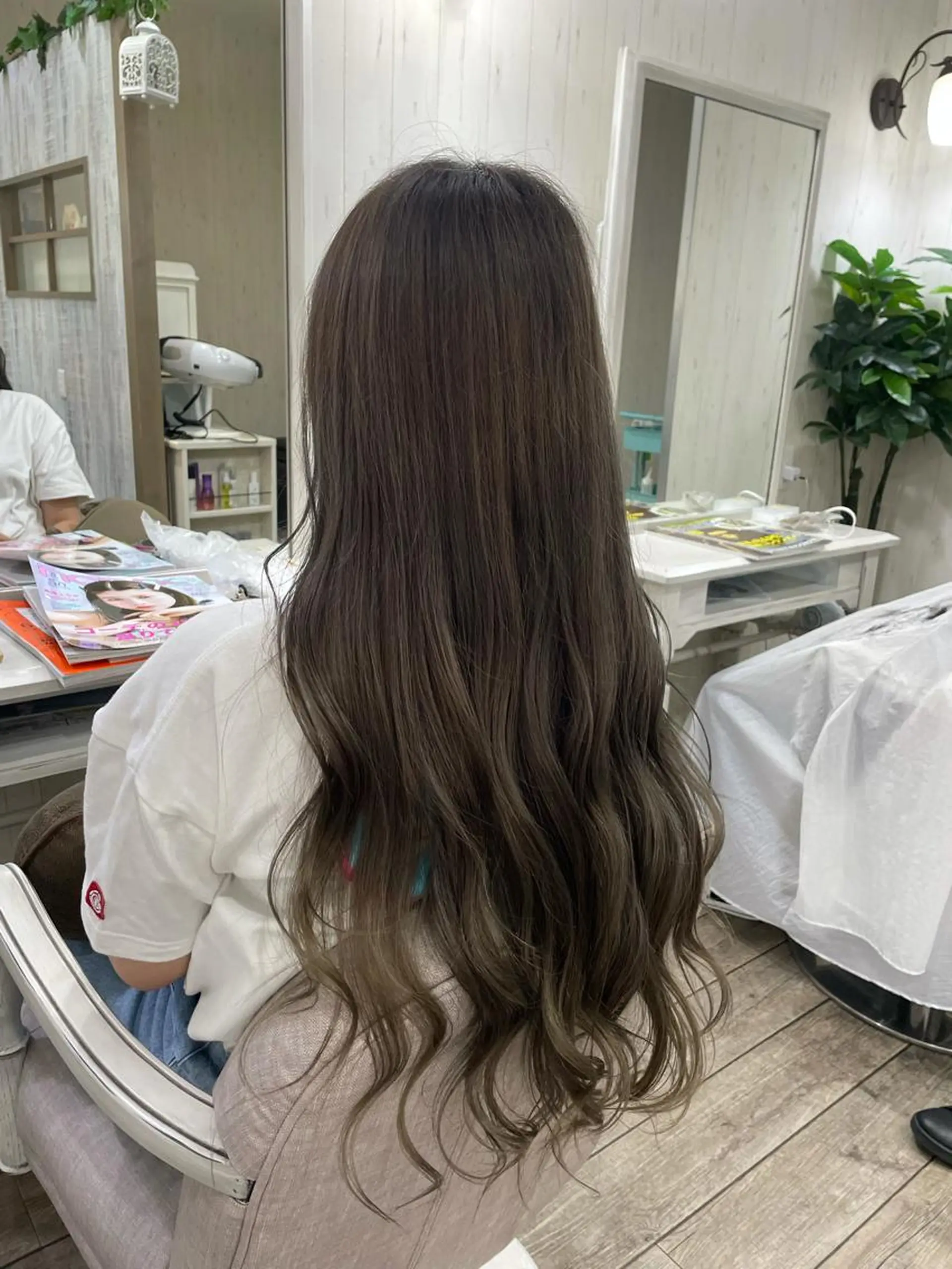 ロング ネモトメイナ🌿‬ 今月末で退職しますのヘアスタイル