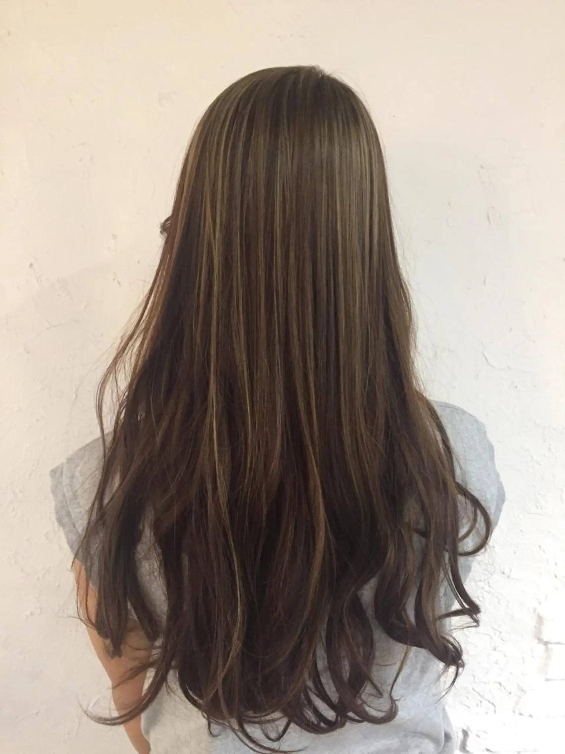 ロング カラー 伊藤 優希のヘアスタイル