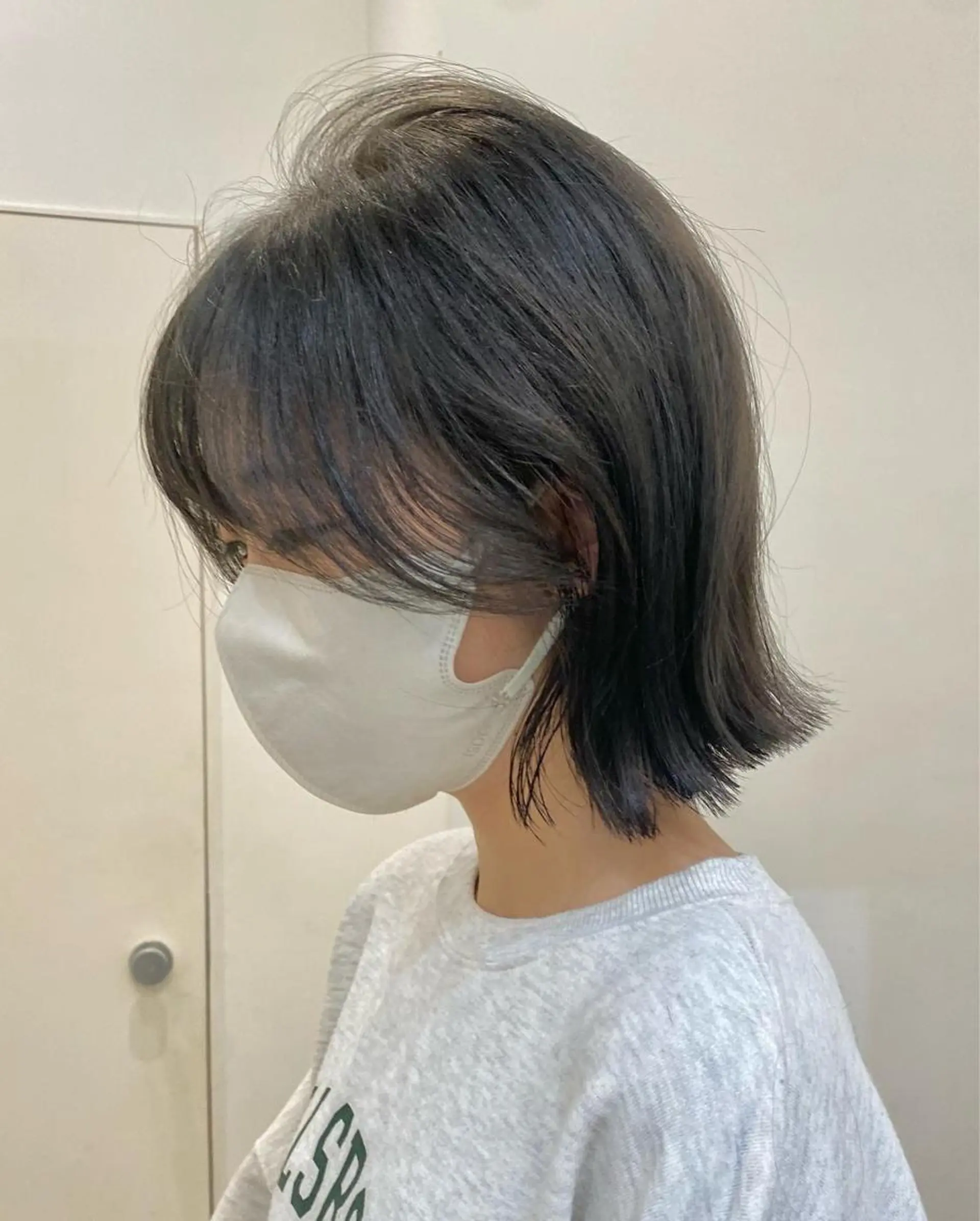 ミディアム カラー 切りっぱなしボブ ショートボブ ボブレイヤー ベージュカラー ハイトーンカラー 🌿レイヤー/ブリー チ/🌿‬JINのヘアスタイル