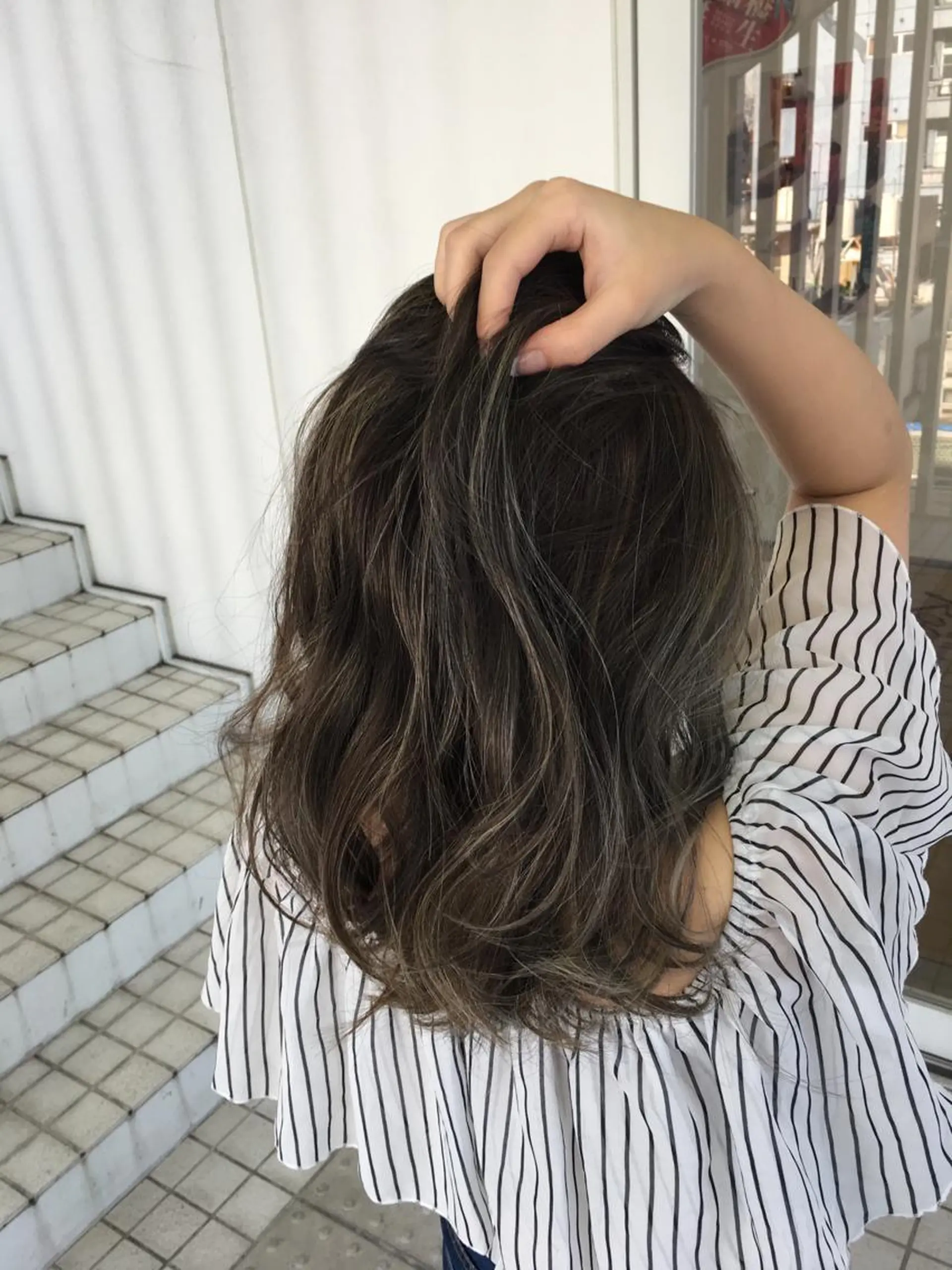 ミディアム ハイライト Rubik's江坂 ルービックえさかのヘアスタイル