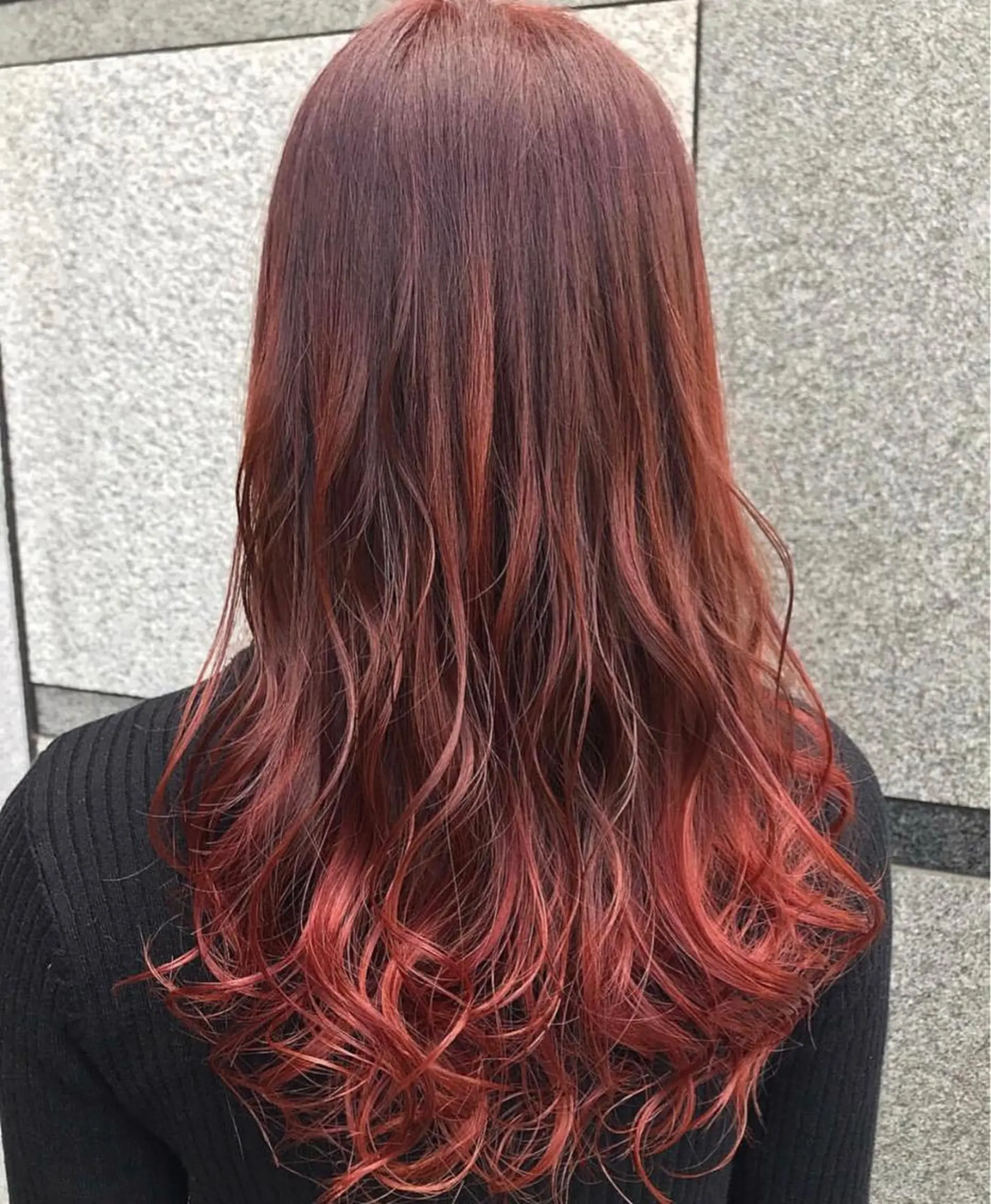 ロング カラー ブリーチ ダブルカラー グラデーションカラー レッドカラー カット ヘアカラー トリートメント DX渋谷所属・カラー特化美容師 サトウリュウマのヘアスタイル