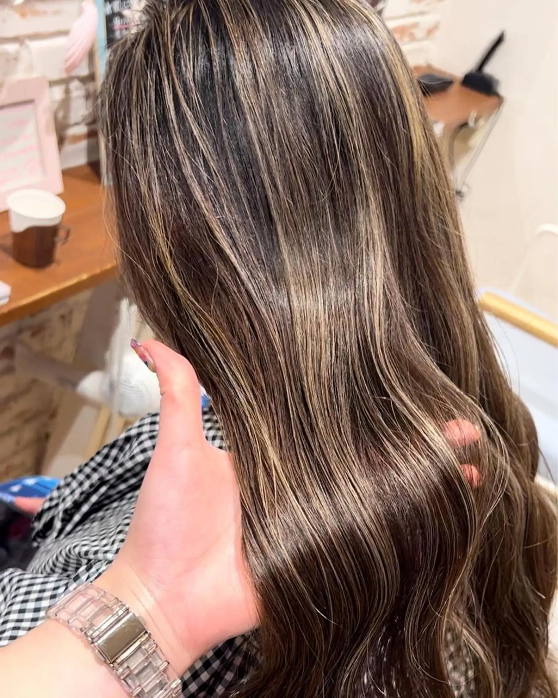 ロング ヘアカラー トリートメント ハイトーン/ ダブルカラー/透明感のヘアスタイル