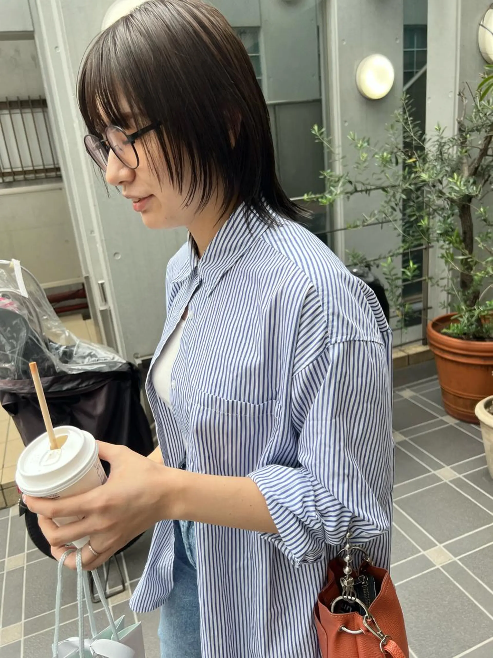 ミディアム 池田理紗/メンズ カット/切りっぱなしのヘアスタイル