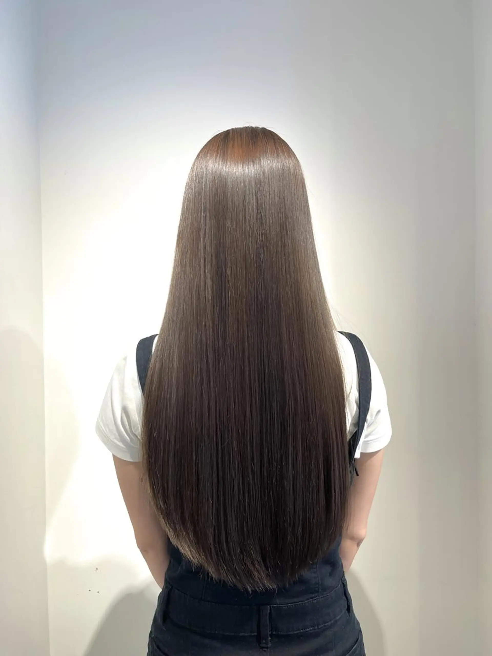 ロング カット ヘアカラー 縮毛矯正 生涯の”美”パートナ ーQUATRO鈴木のヘアスタイル