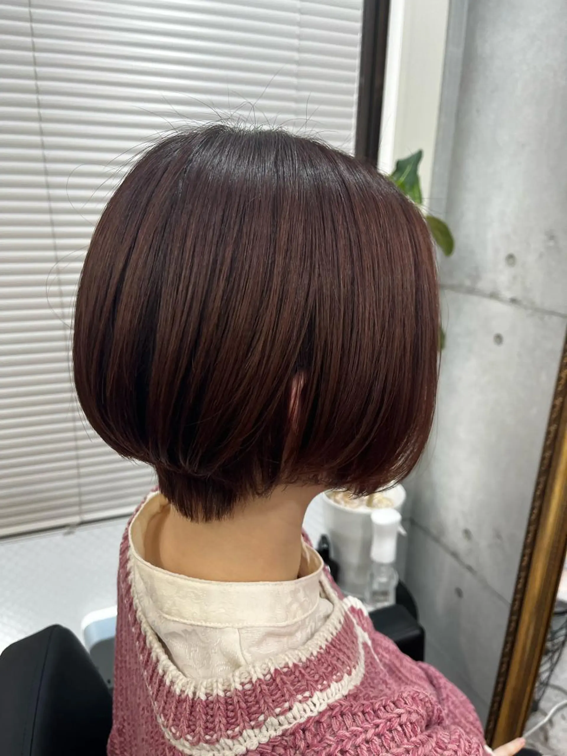 ショート カラー ベージュカラー ブリーチ ブリーチなしカラー ピンクカラー ピンクベージュ 石井 綺乃のヘアスタイル