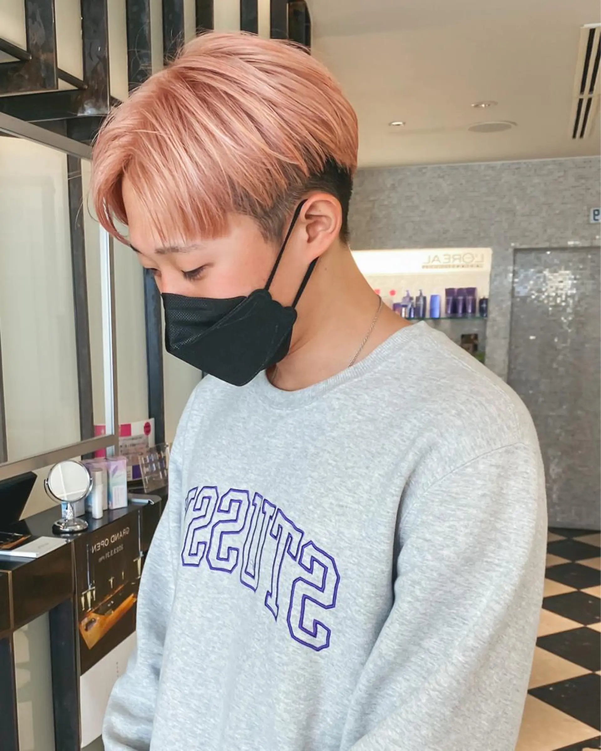 ショート カラー メンズ メンズブリーチ ブリーチ ピンクカラー カット ヘアカラー 栄/矢場町 三井太朗のヘアスタイル