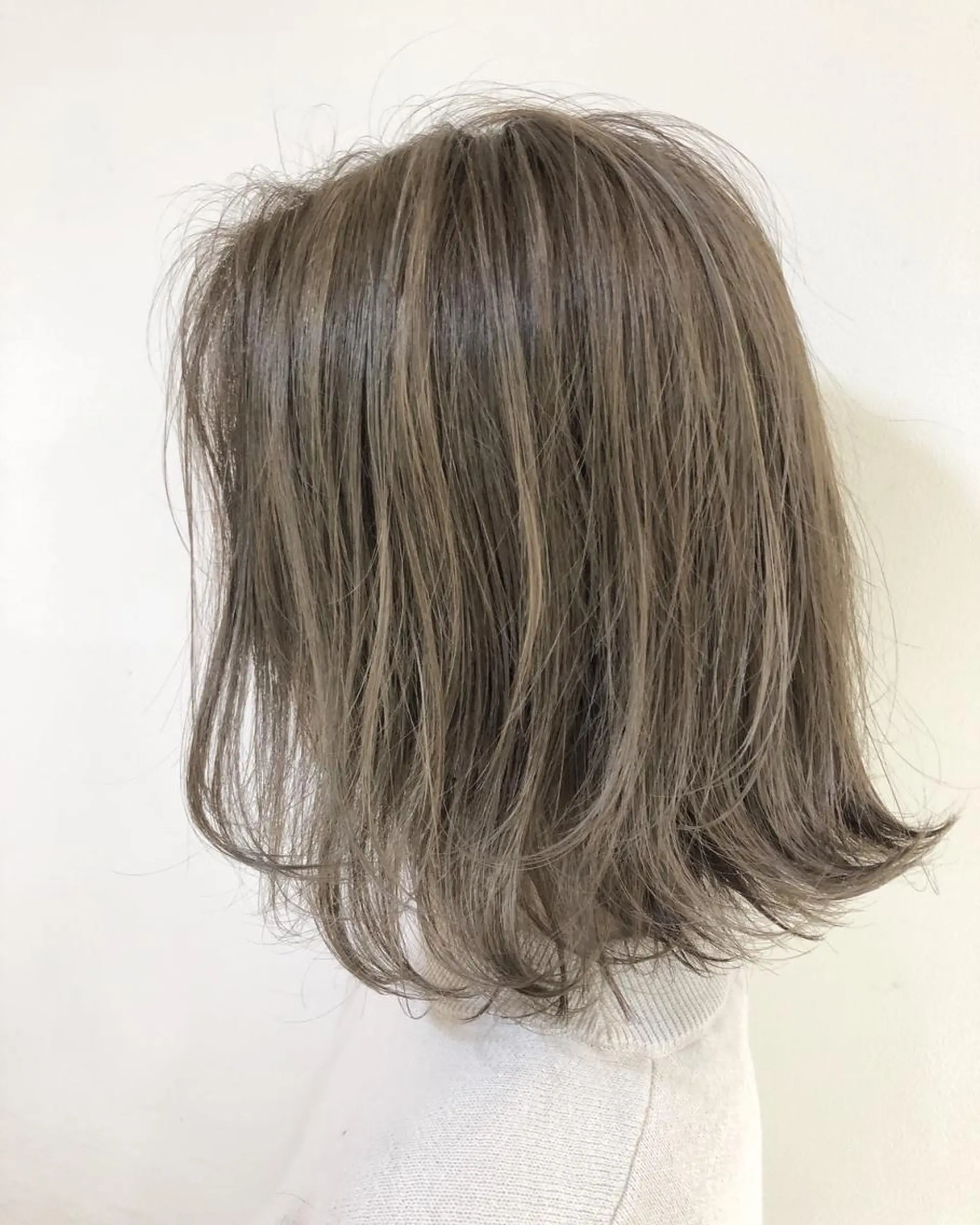 ショート カラー 🤍オオカワ レイナ🤍のヘアスタイル