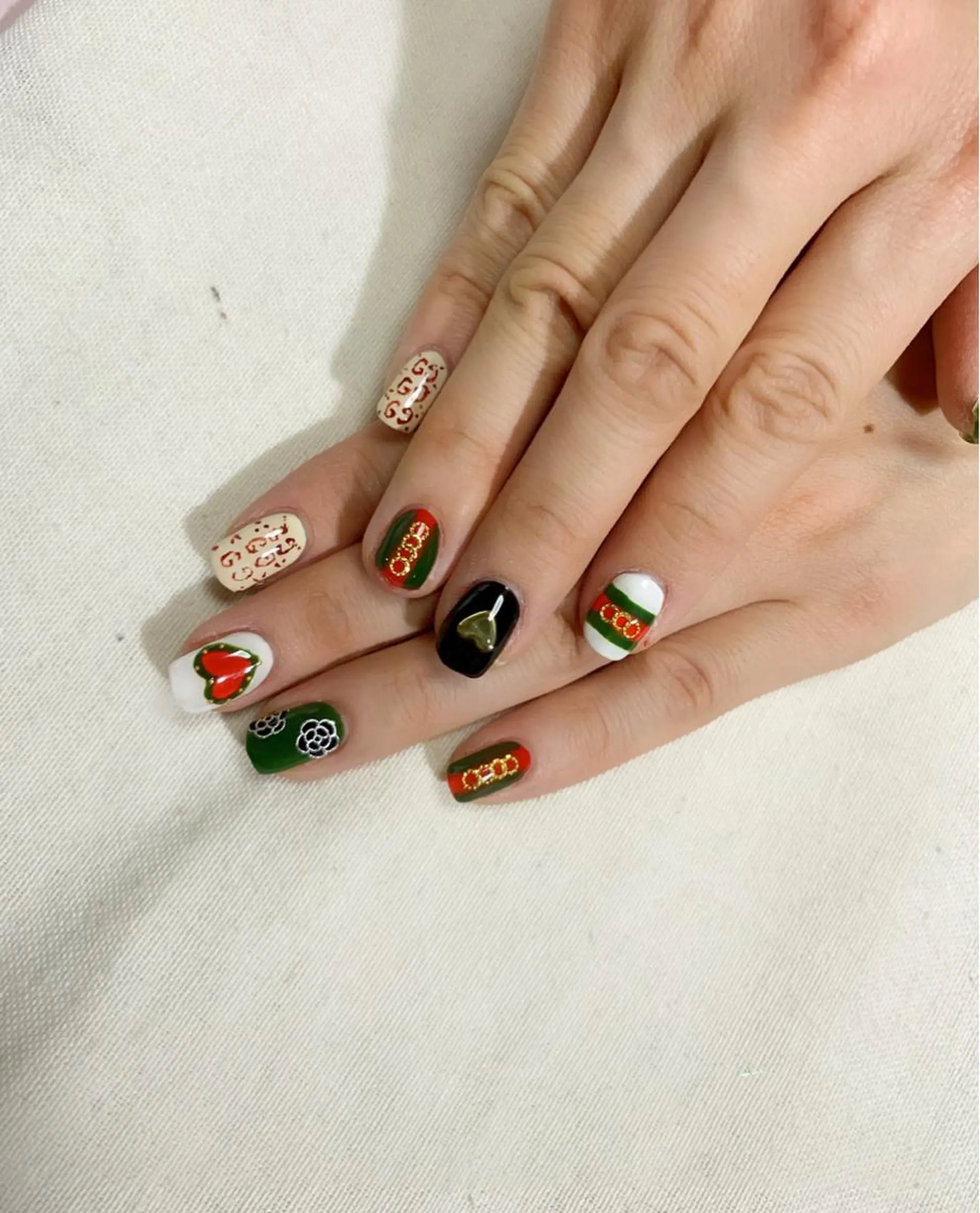 ネイル AZU nailのネイルデザイン