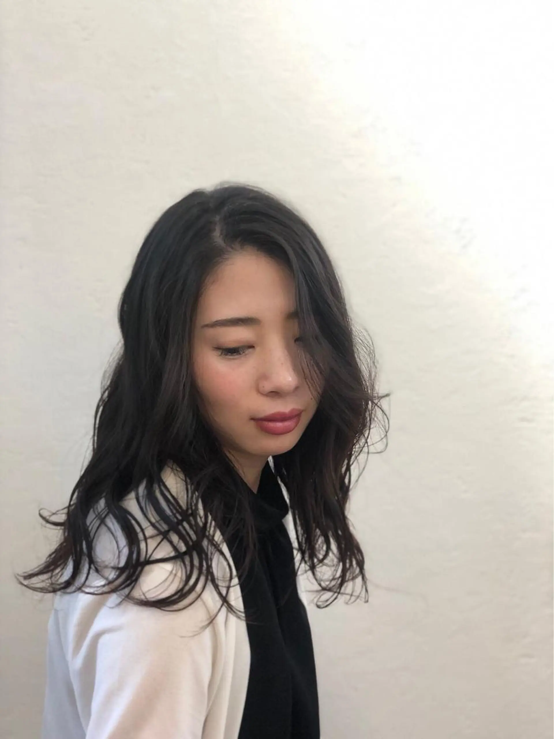 ミディアム 大場 優のヘアスタイル