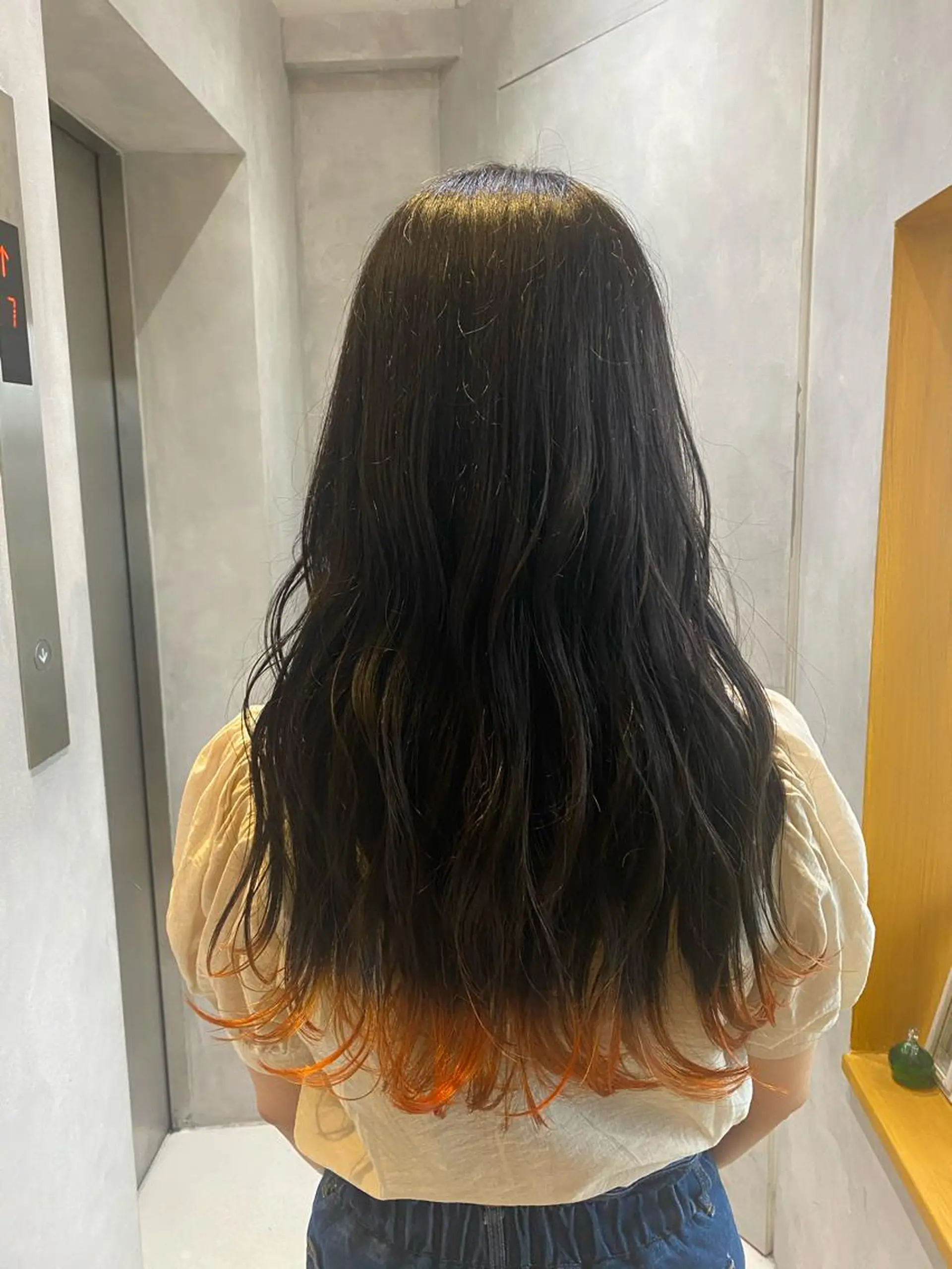 ロング カラー カット ヘアカラー トリートメント オーストヘアージジ所属・TAI透明カラー 柔らかい縮毛矯正のヘアスタイル