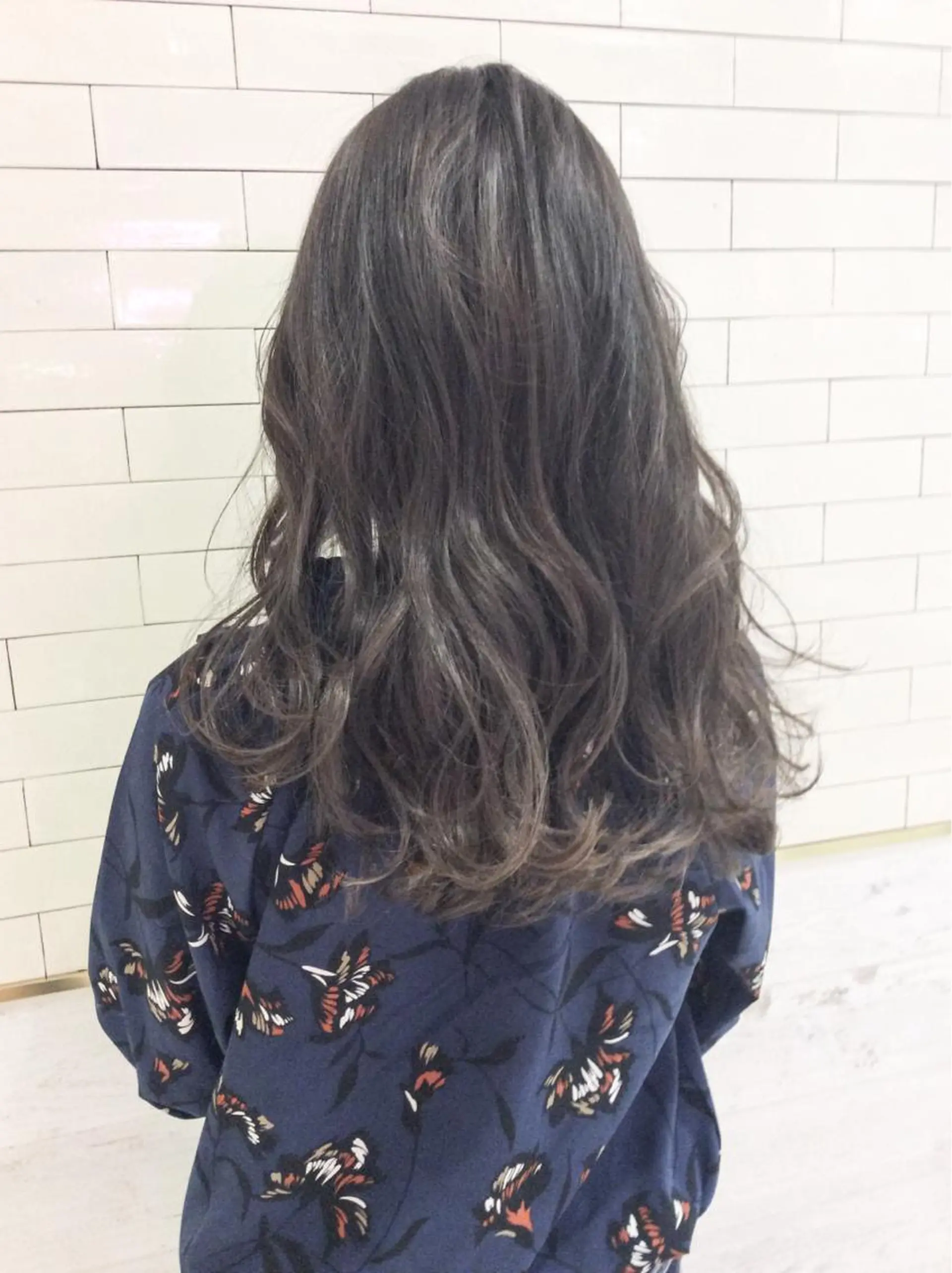 セミロング カラー ダークグレー ダークグレージュ グレージュ レイヤーカット× 髪質改善たもりのヘアスタイル