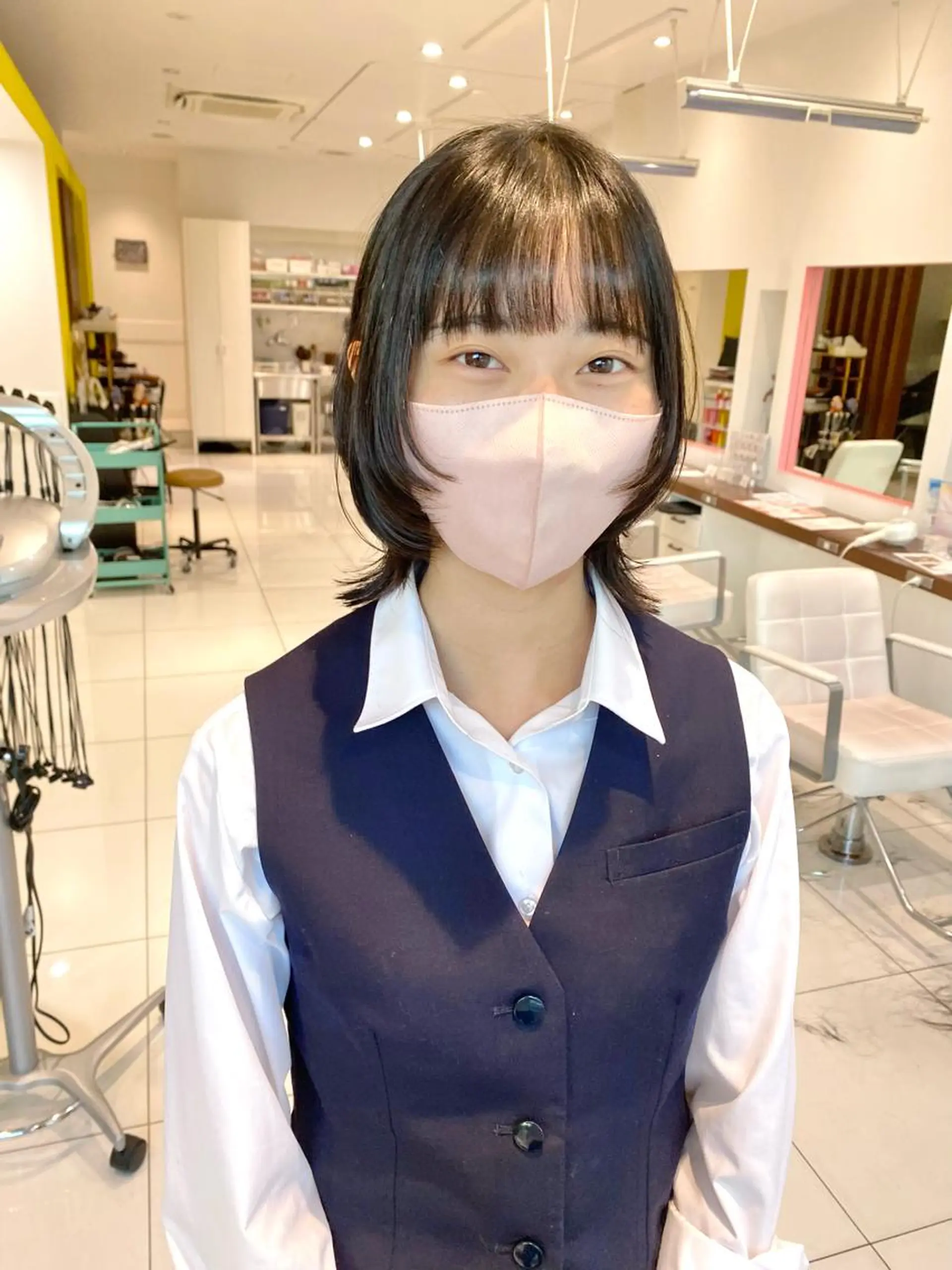 ミディアム HOLON池袋所属・ウルフカット ハッシュカット/七海のヘアスタイル