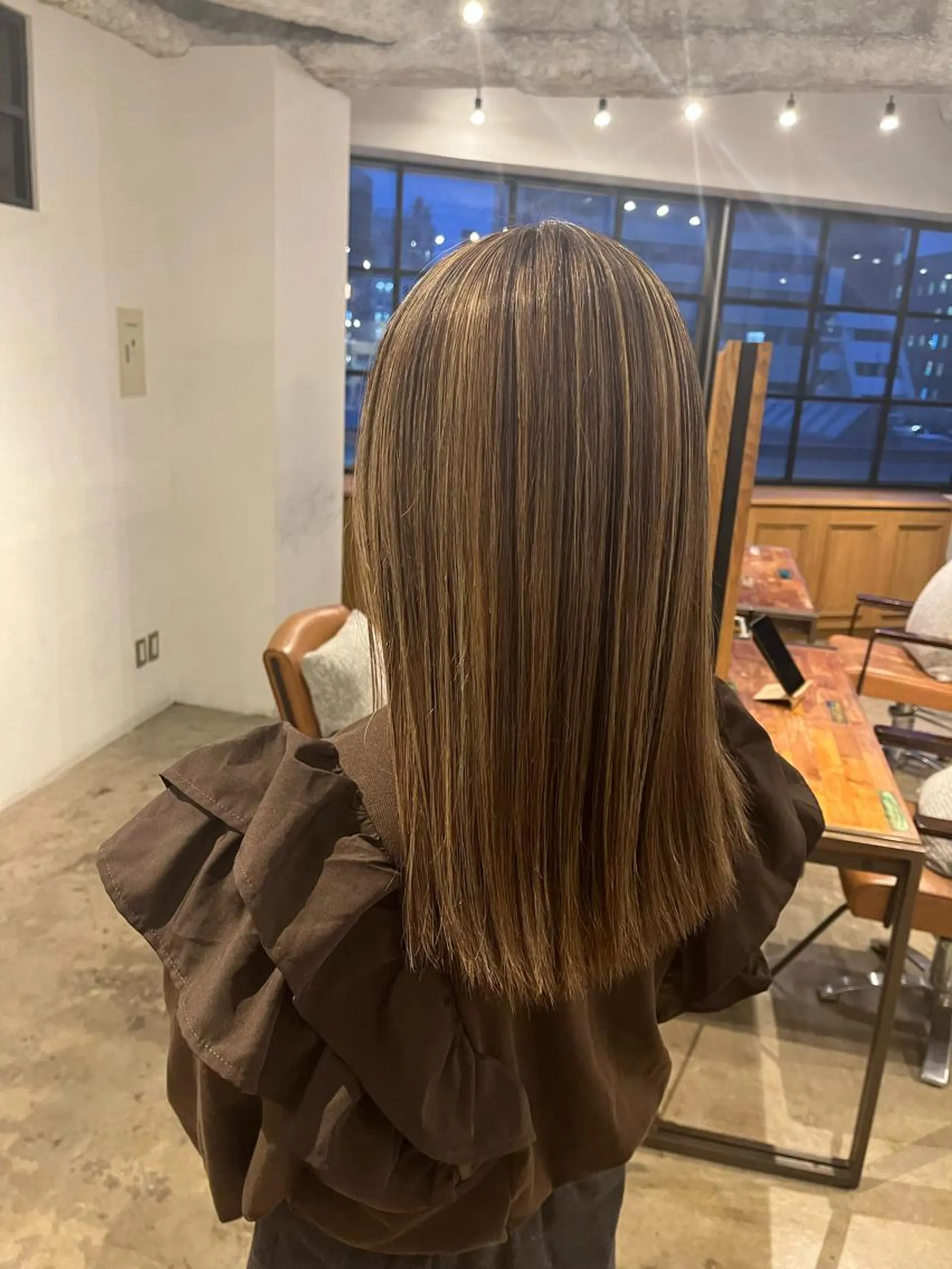 カラー china/ボブ /ブリーチカラーのヘアスタイル