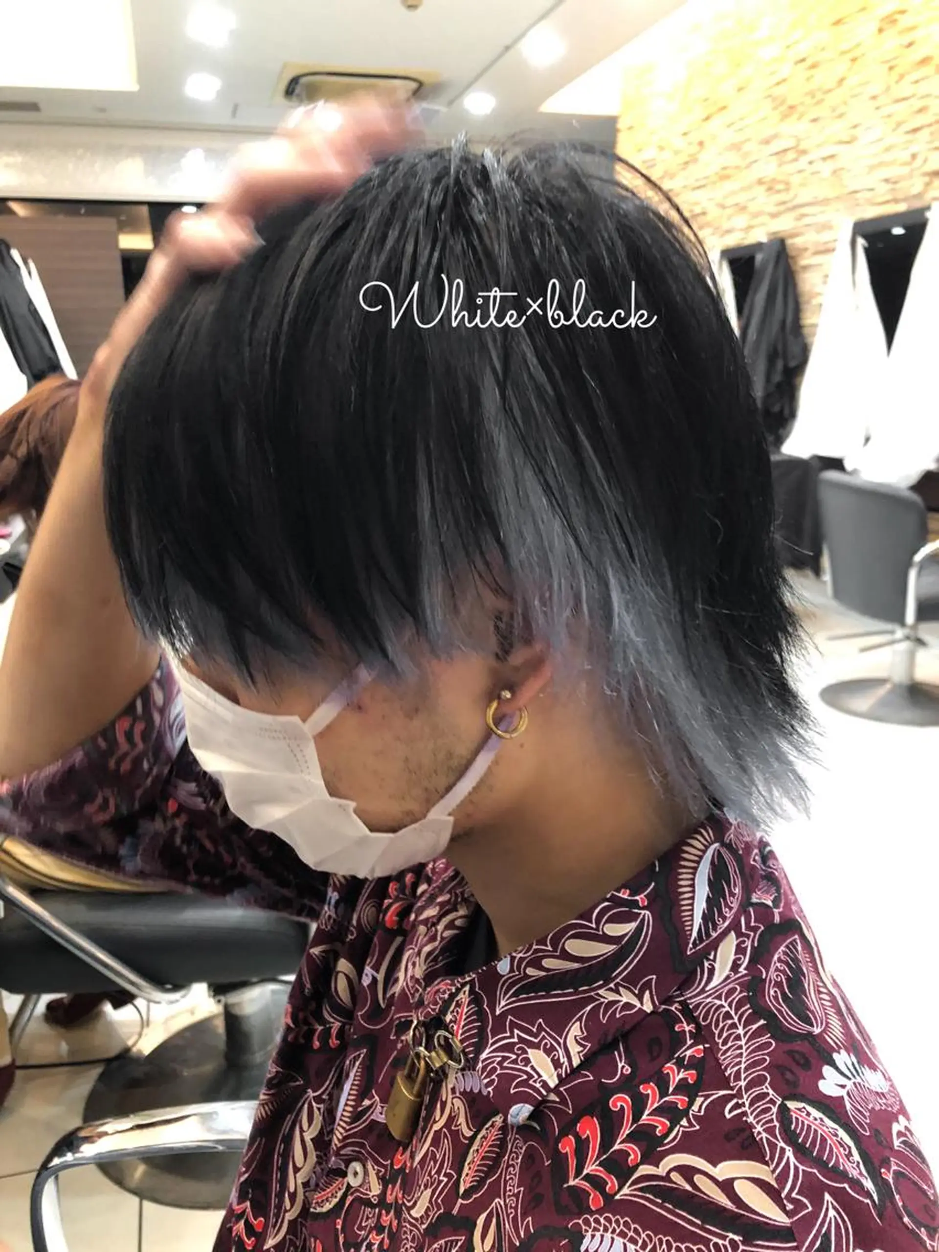 ショート カラー 小山 雄大のヘアスタイル